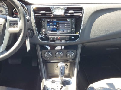2014 Chrysler 200 Limited