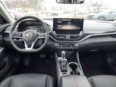 2025 Nissan Altima SR