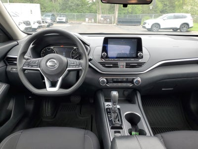 2022 Nissan Altima SV