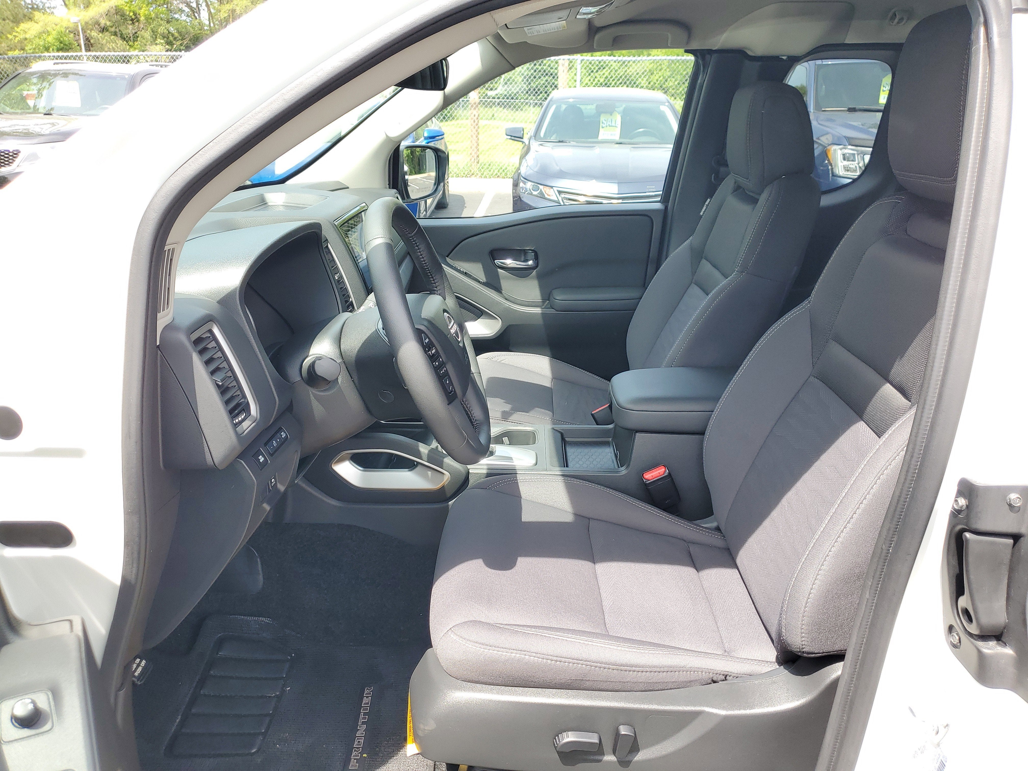 2024 Nissan Frontier King Cab® SV