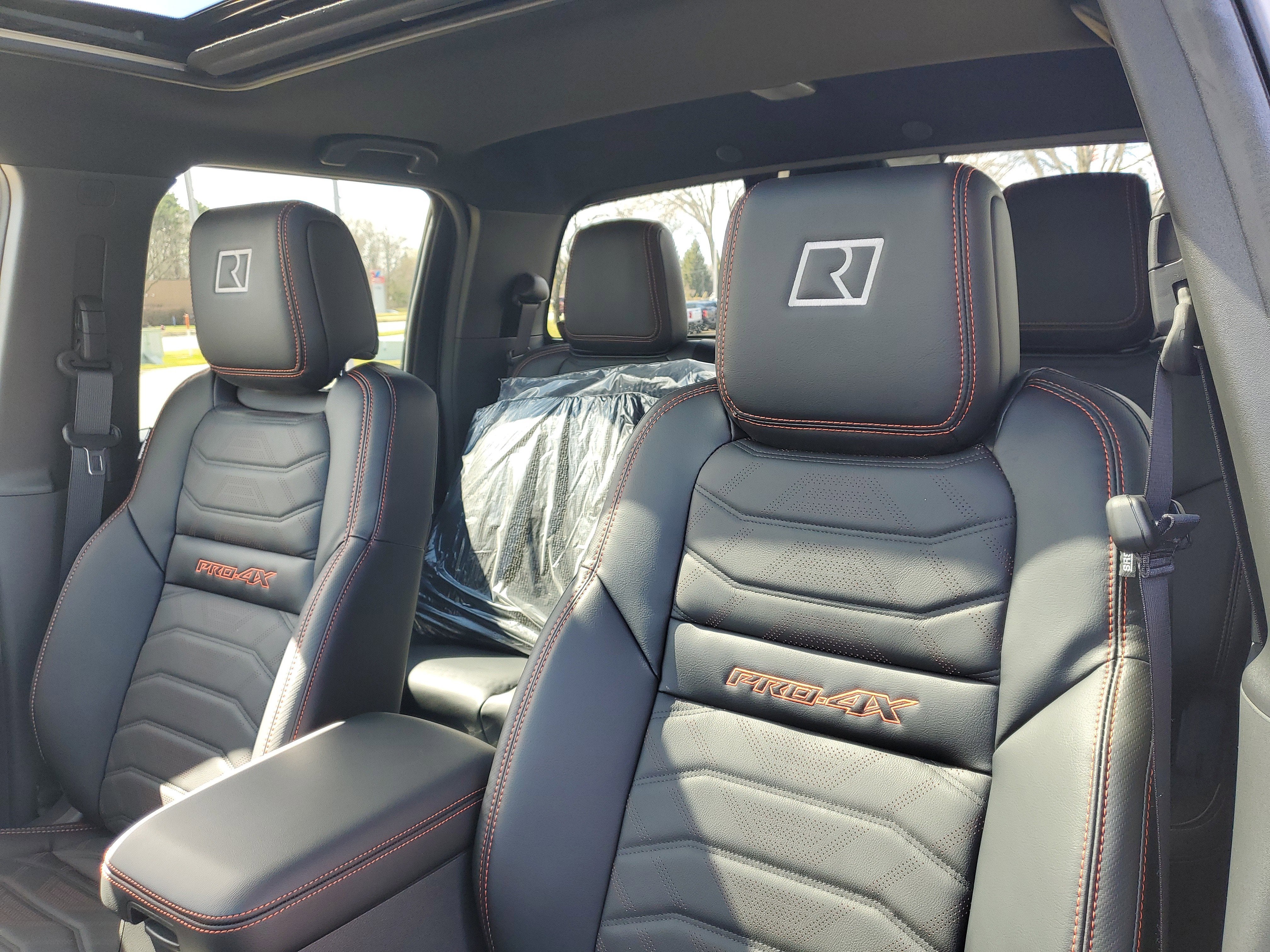 2026 Nissan Frontier PRO-4X w/R Package