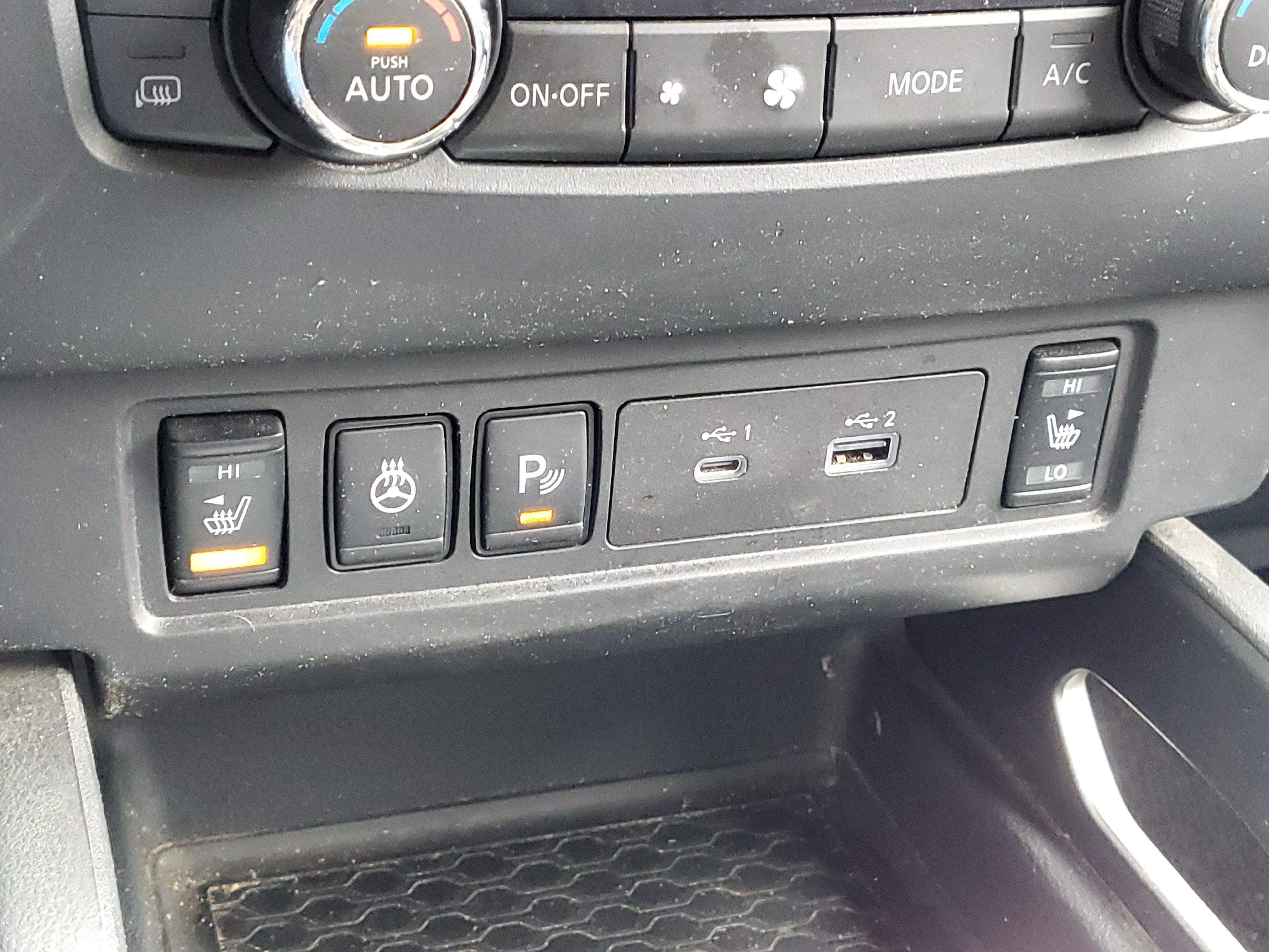 2022 Nissan Frontier Crew Cab SV