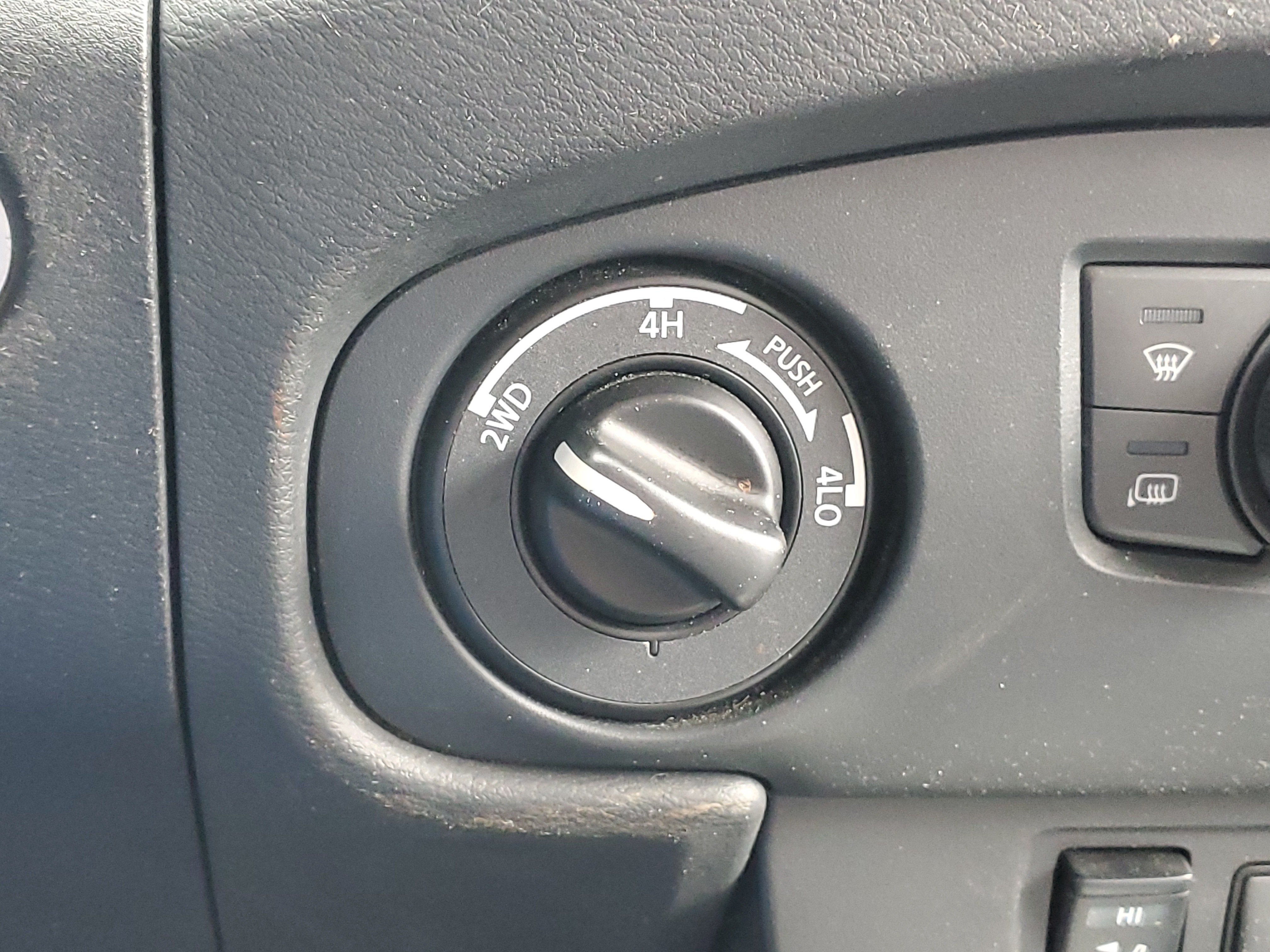 2022 Nissan Frontier Crew Cab SV