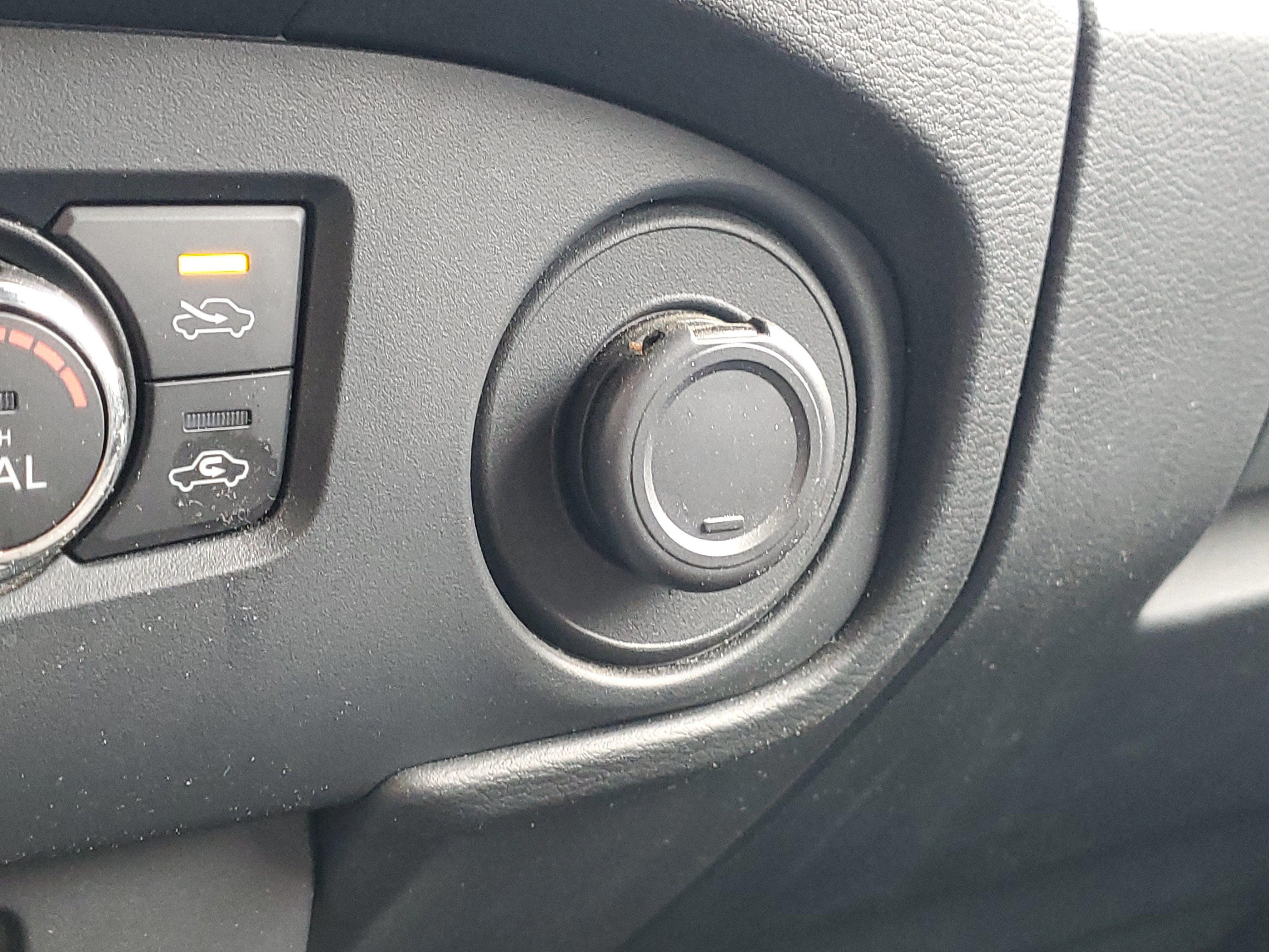 2022 Nissan Frontier Crew Cab SV
