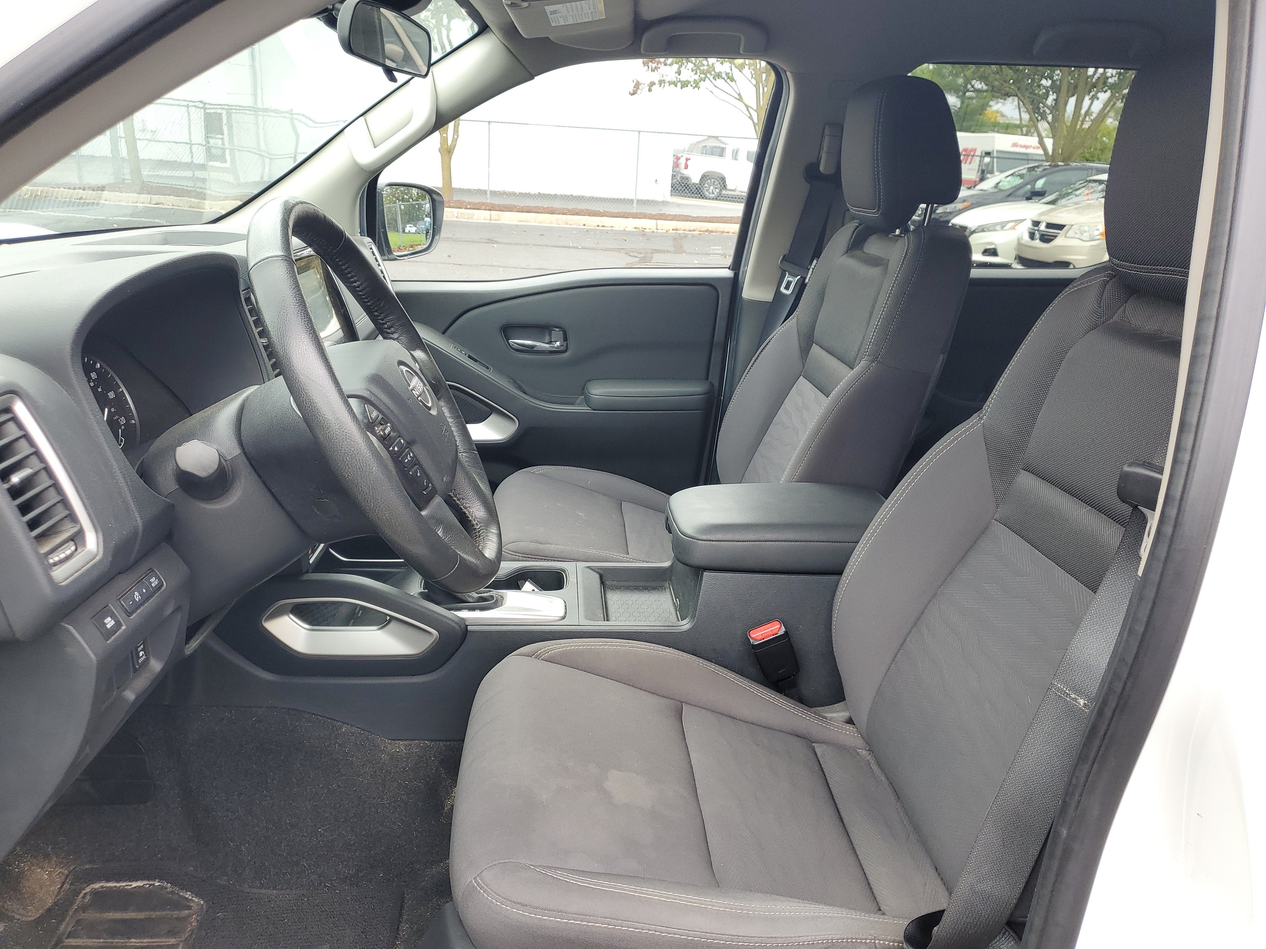 2022 Nissan Frontier Crew Cab SV
