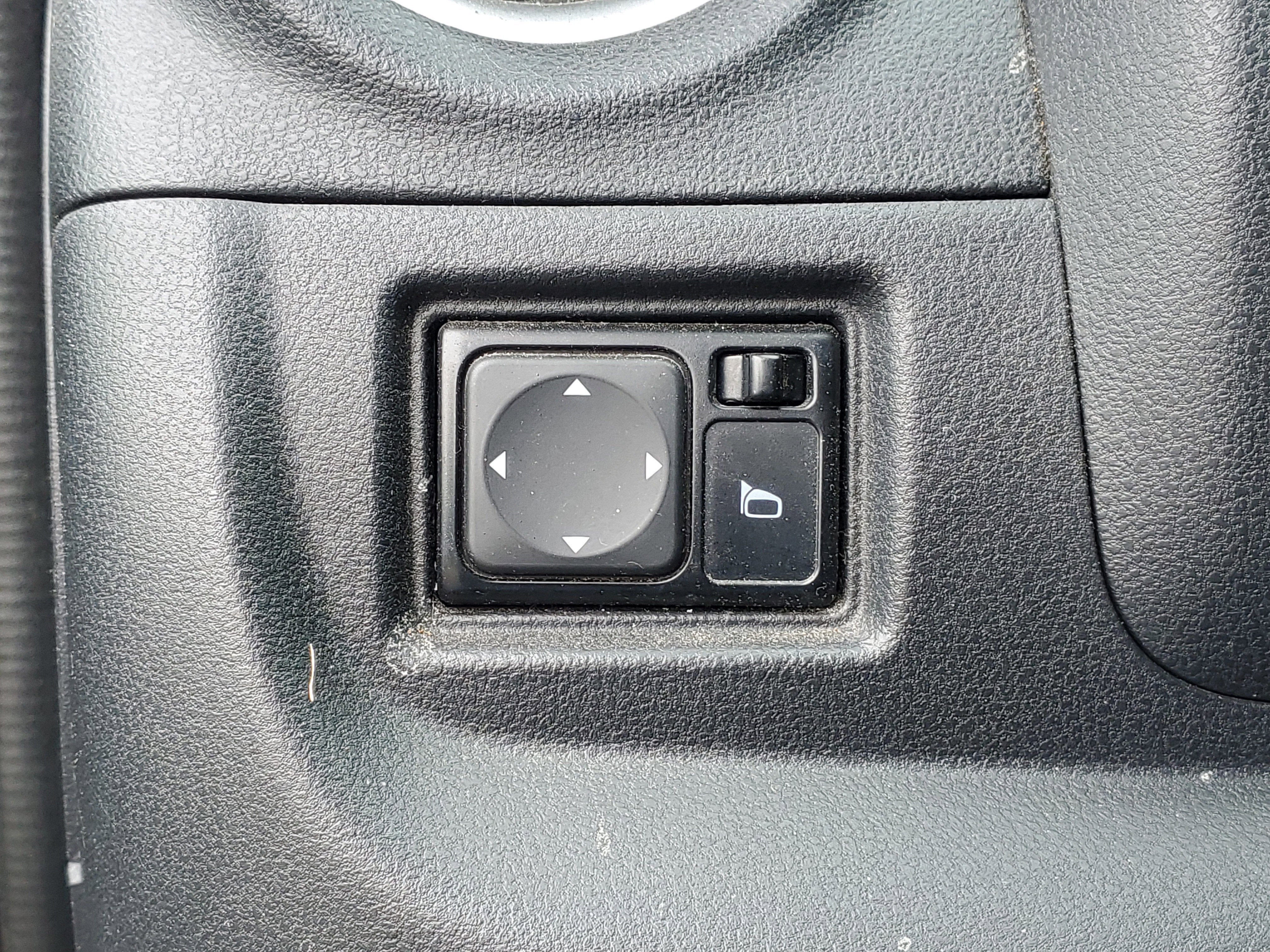 2014 Nissan Versa SV