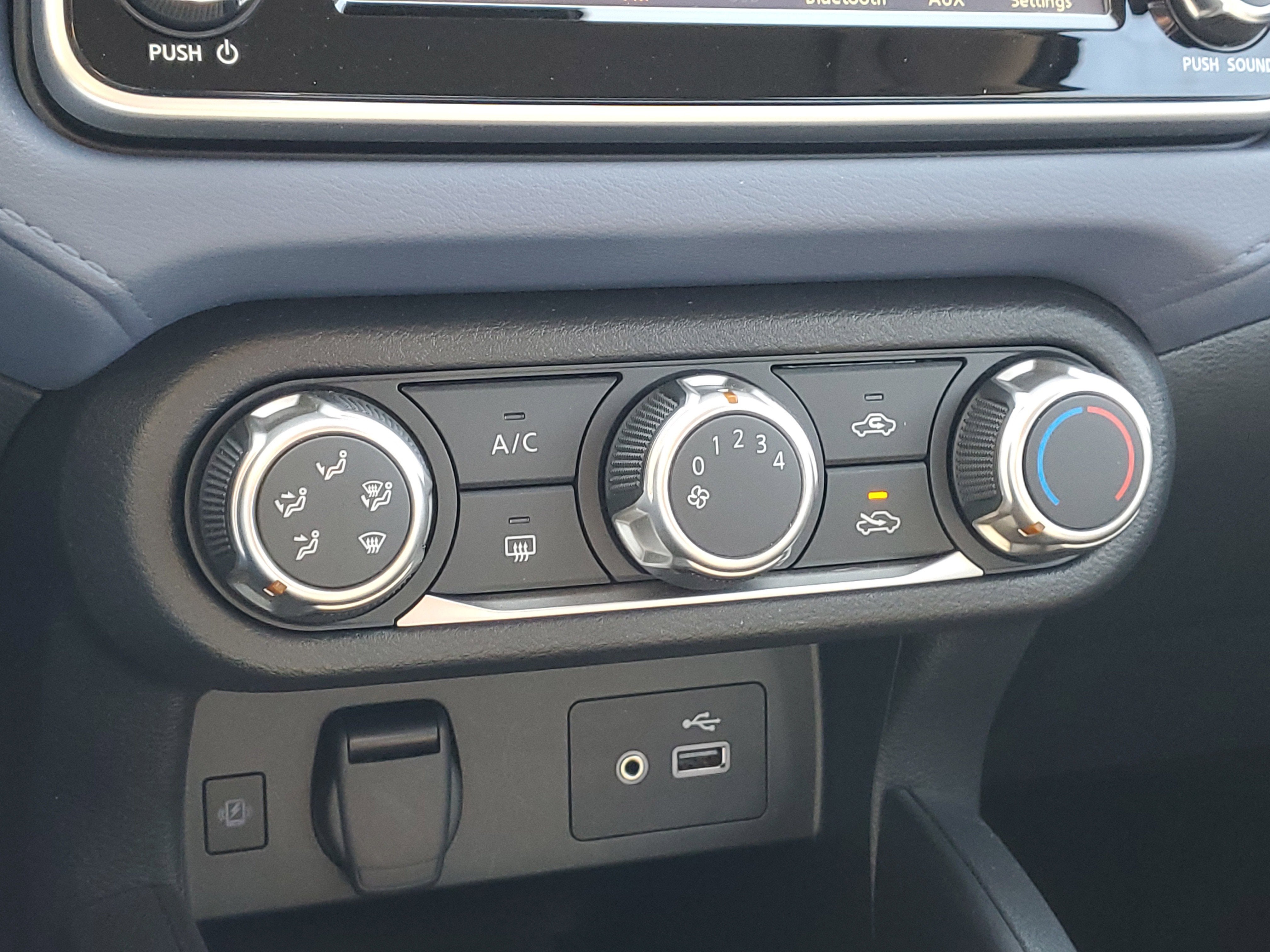 2023 Nissan Versa SV