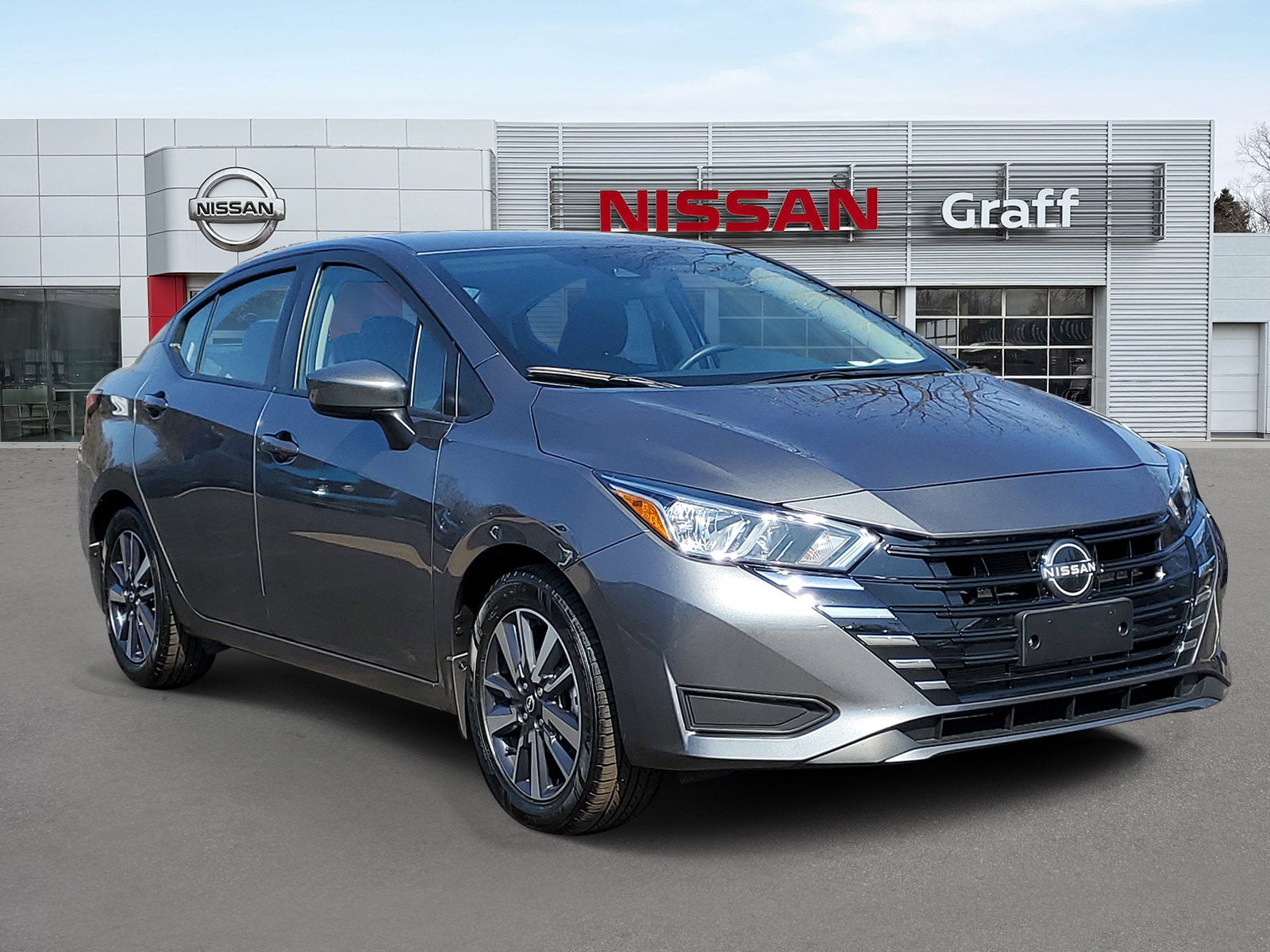 2023 Nissan Versa SV
