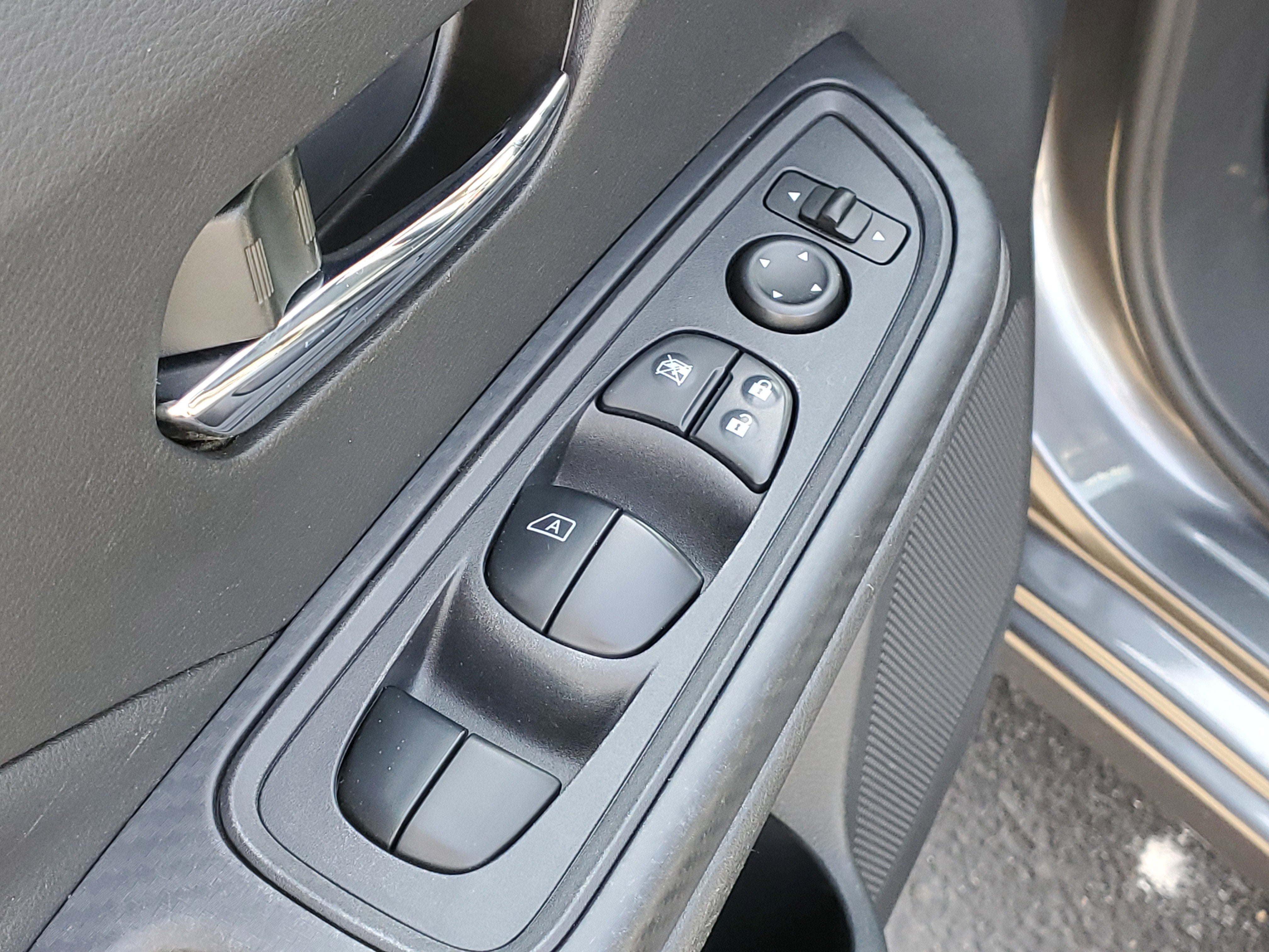 2023 Nissan Versa SV