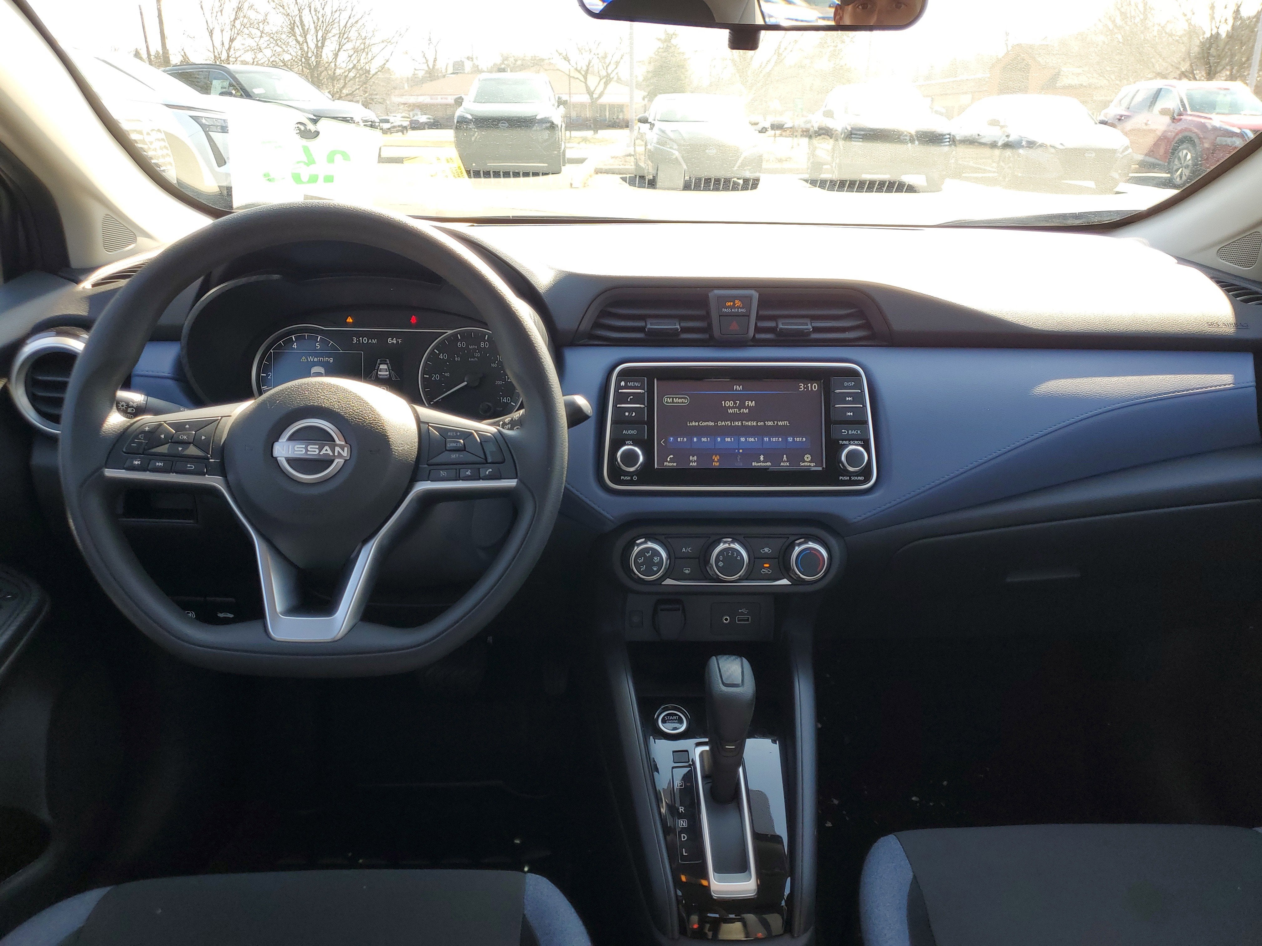2023 Nissan Versa SV
