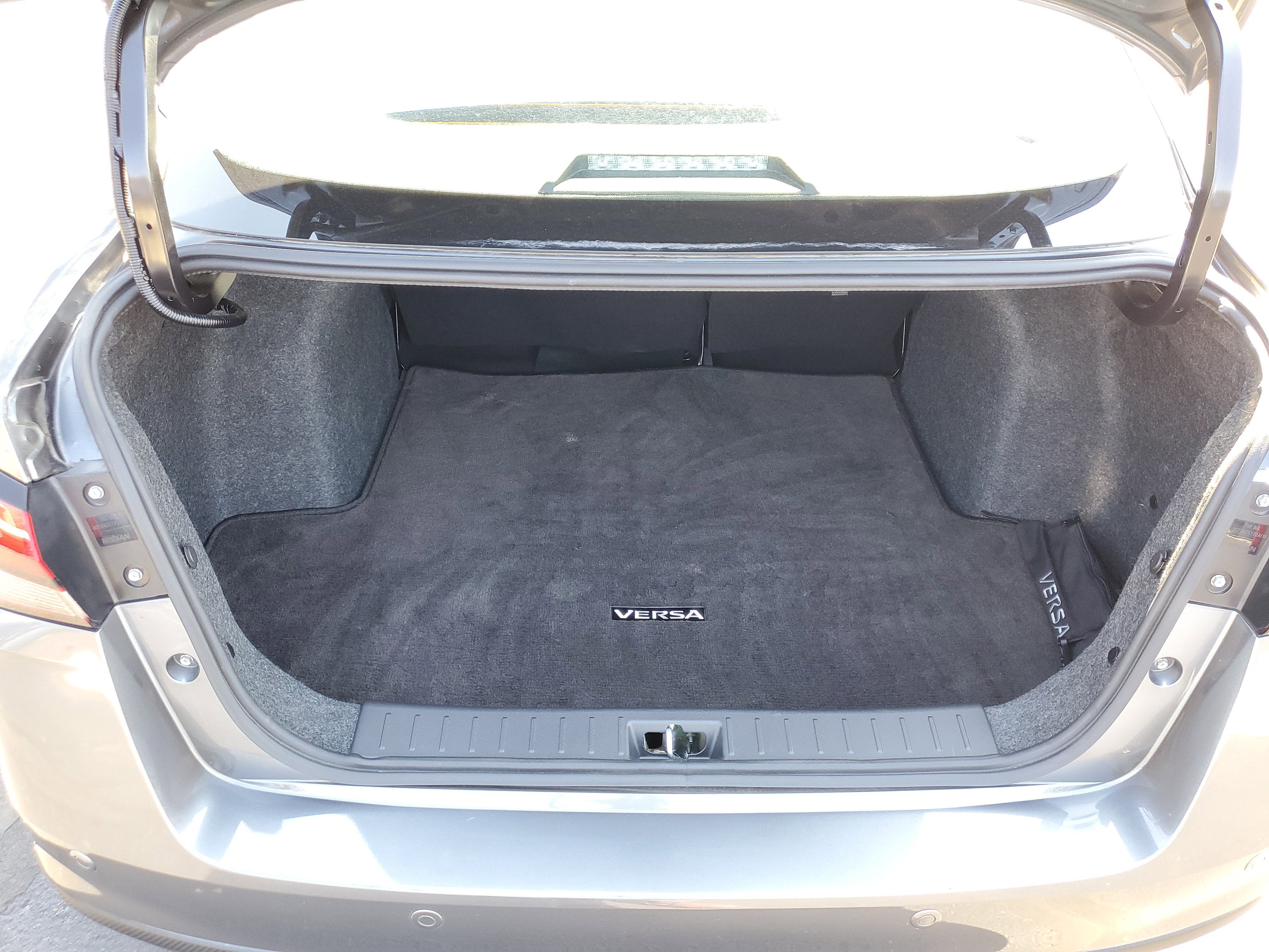 2023 Nissan Versa SV