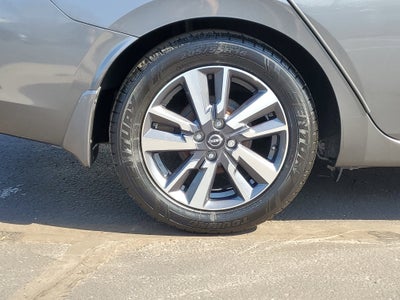 2023 Nissan Versa SV