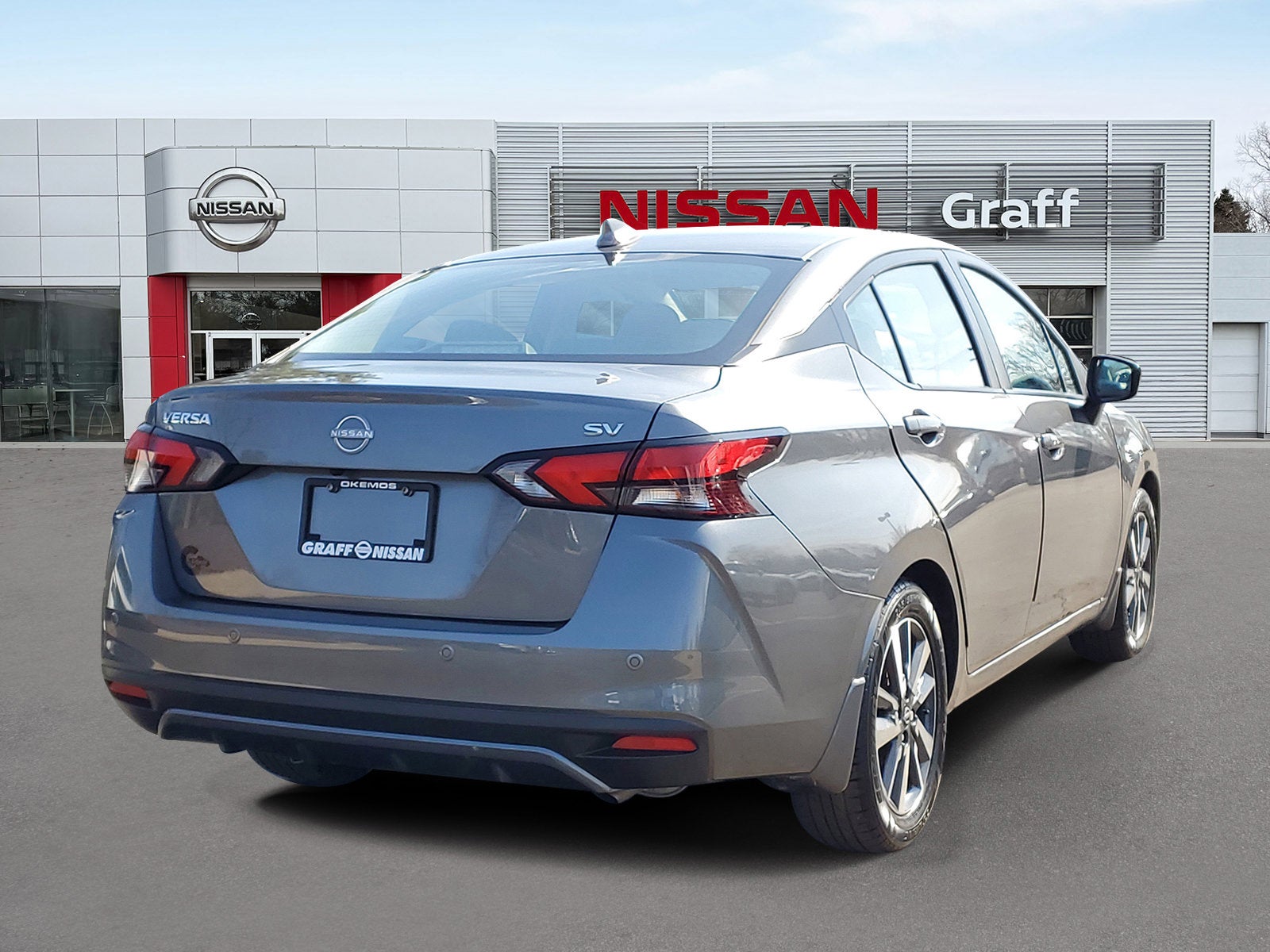 2023 Nissan Versa SV