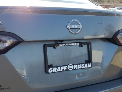 2023 Nissan Versa SV