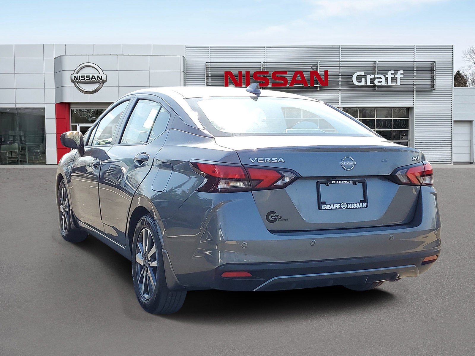 2023 Nissan Versa SV