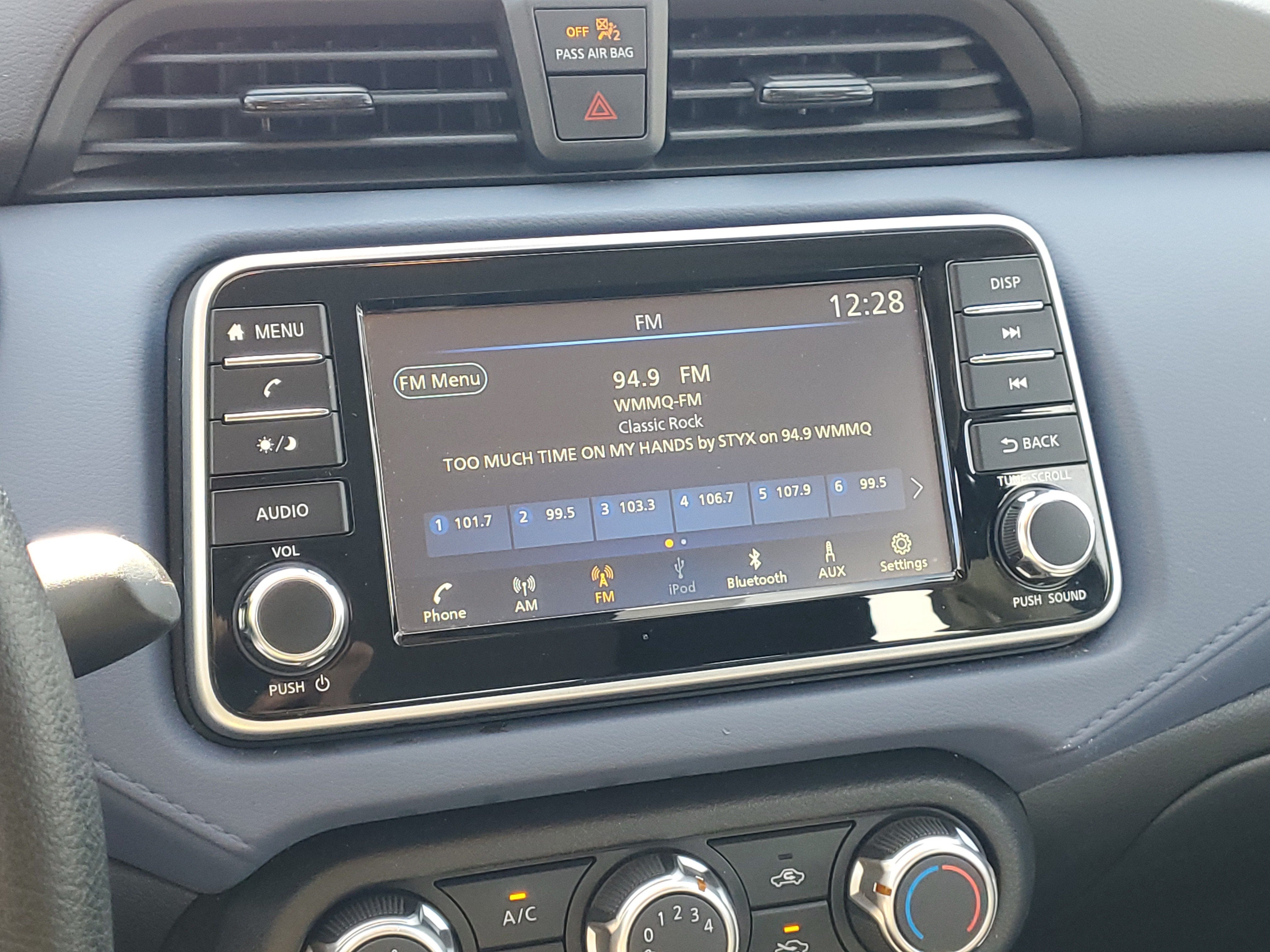 2024 Nissan Versa SV