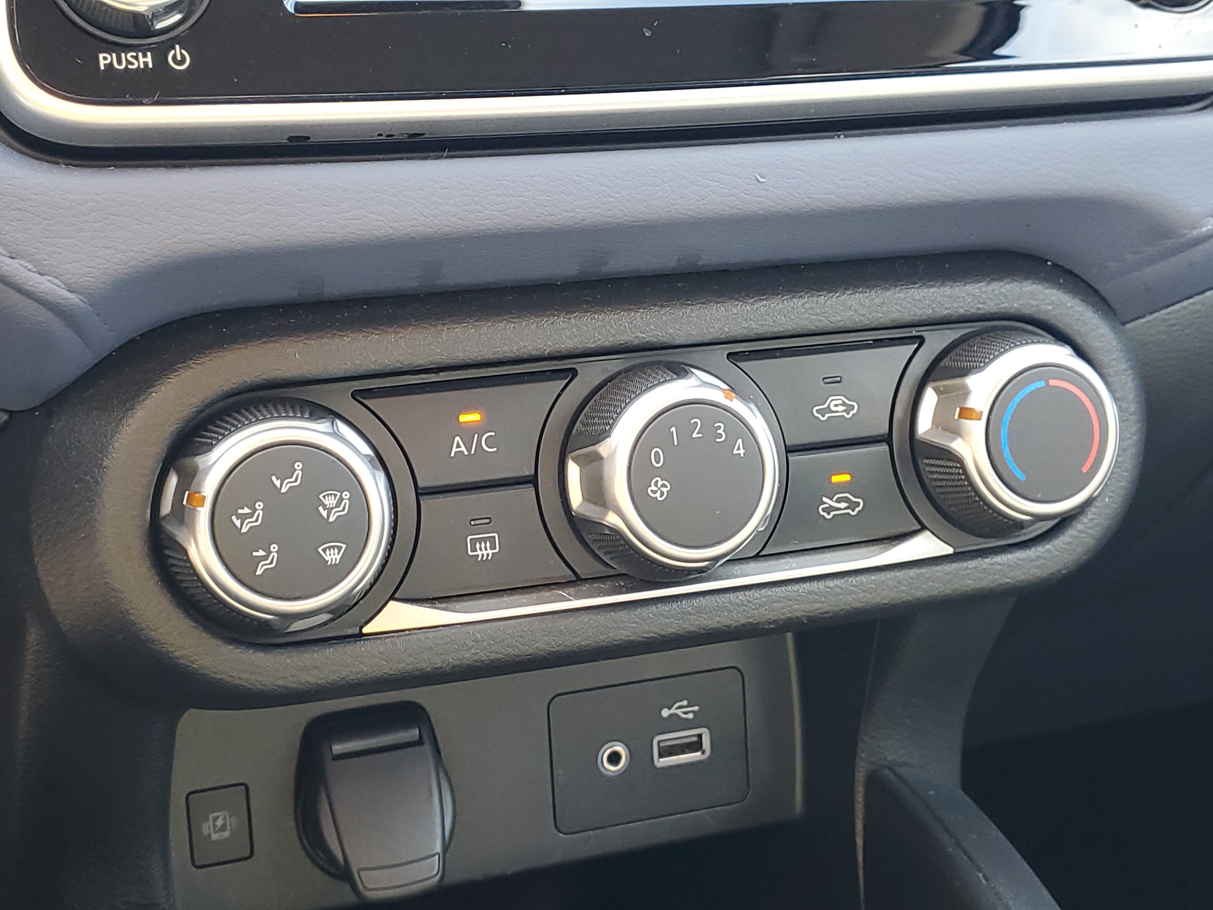 2024 Nissan Versa SV