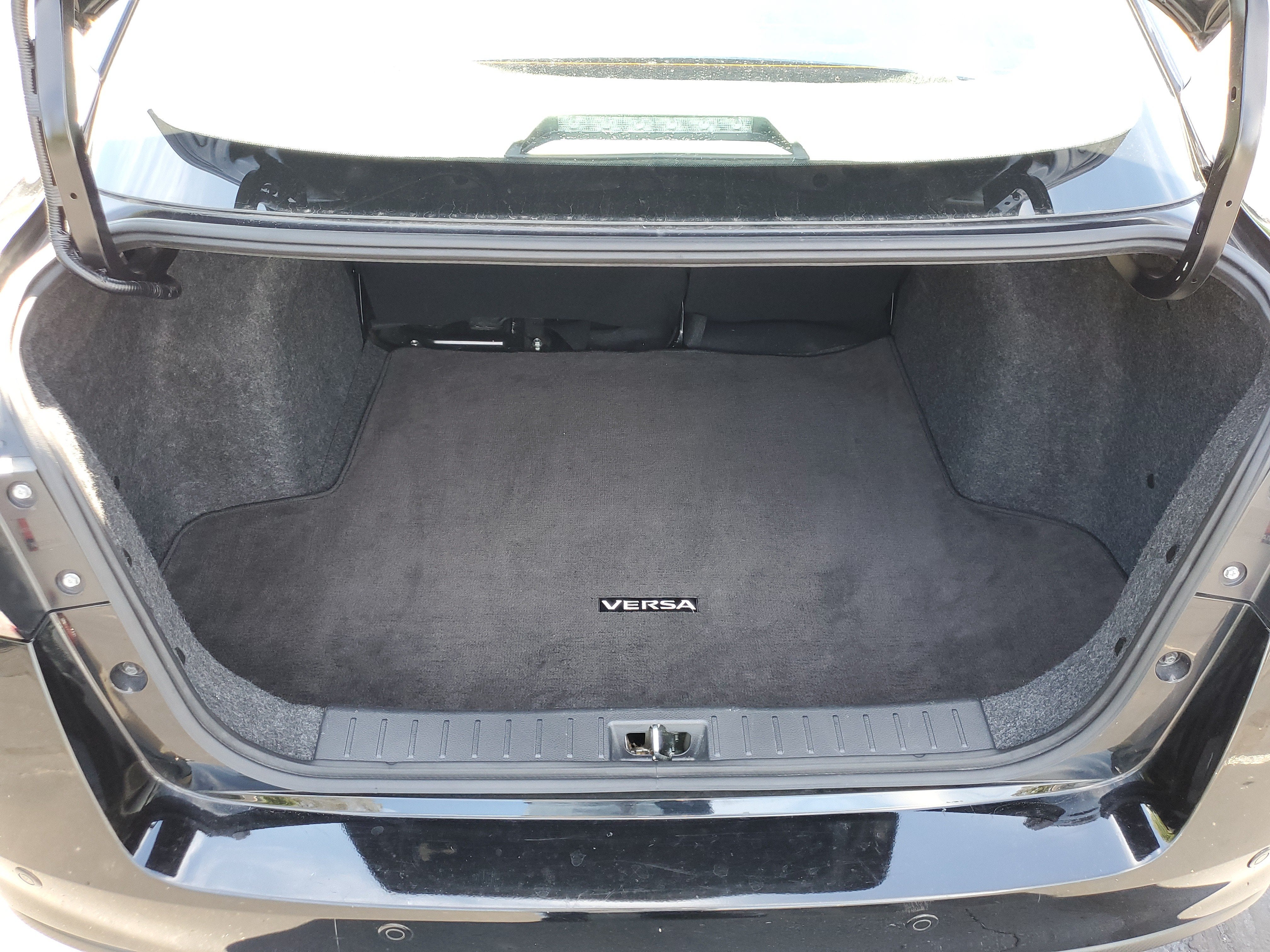 2024 Nissan Versa SV