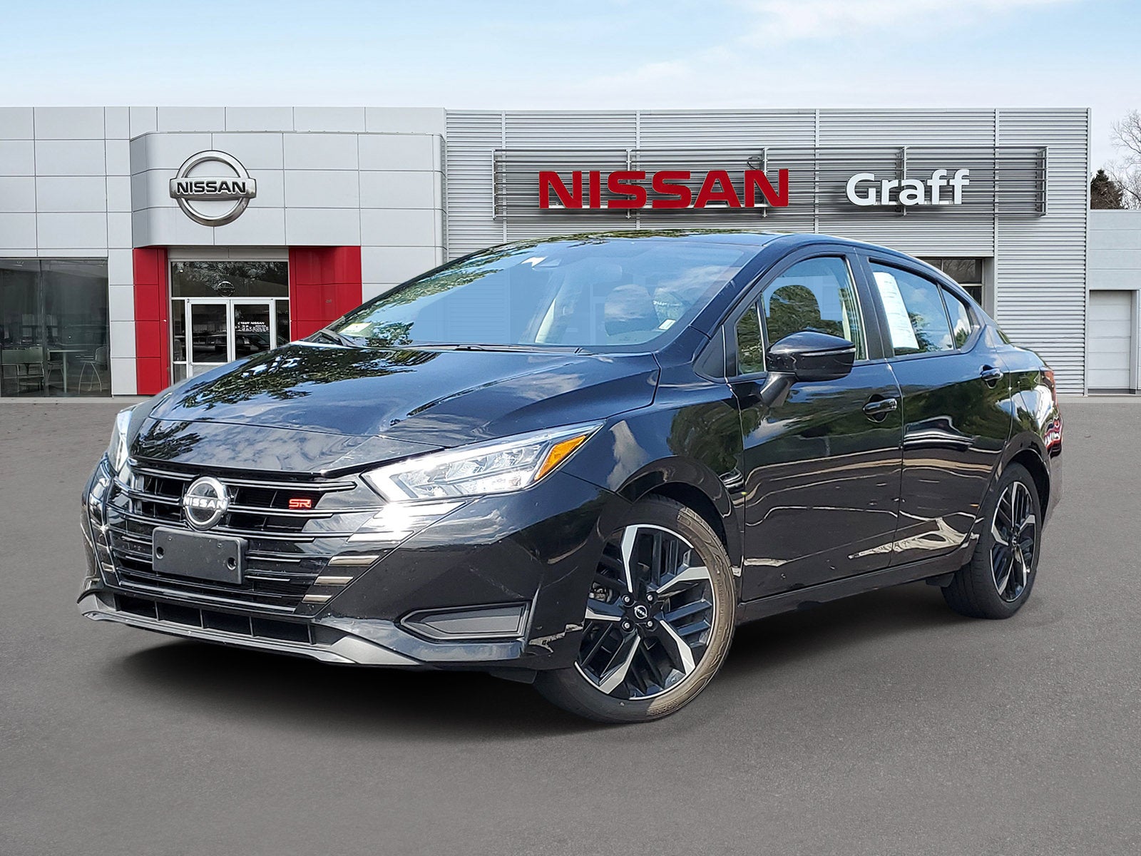 2024 Nissan Versa SR