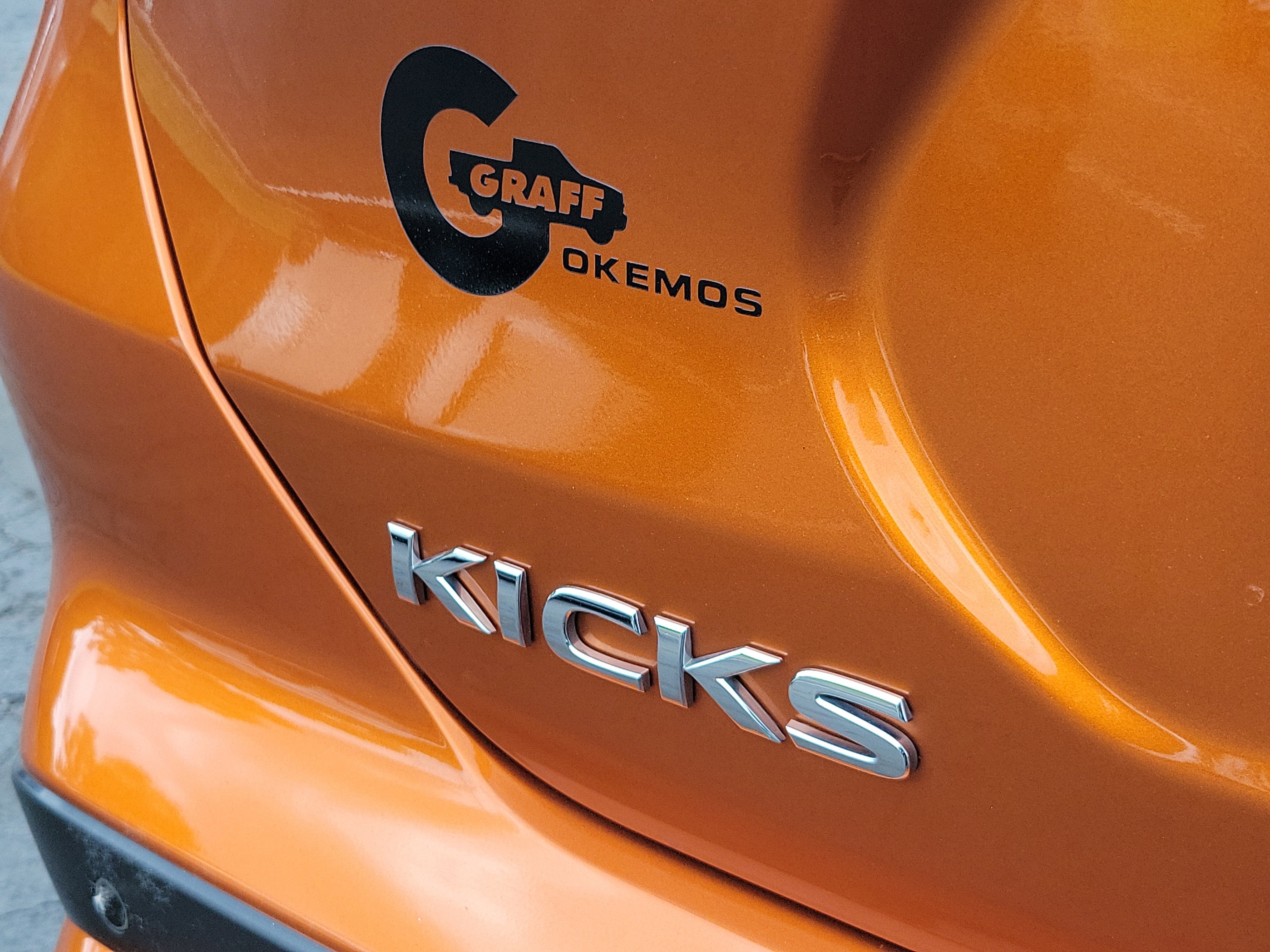 2023 Nissan Kicks SR