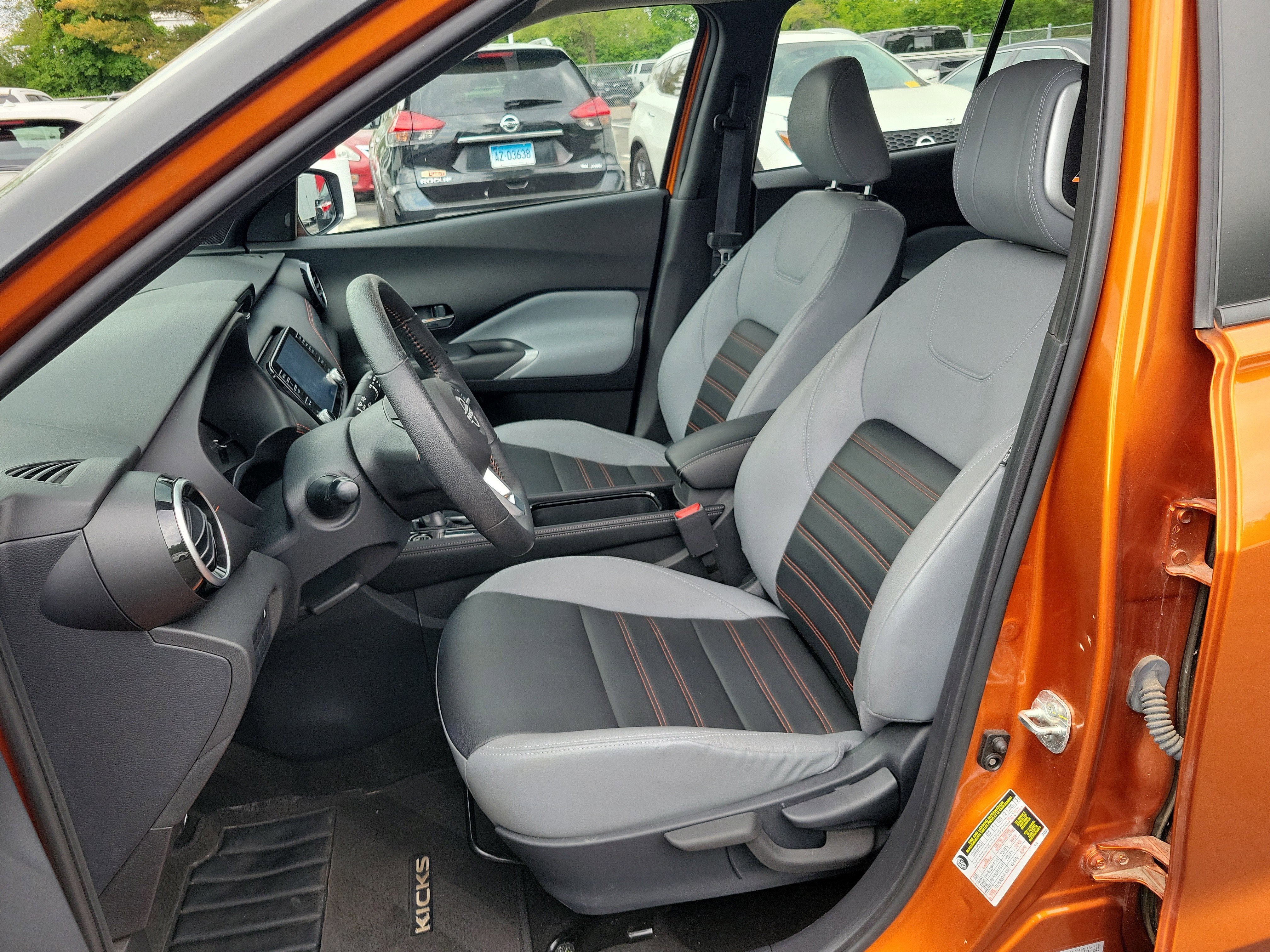 2023 Nissan Kicks SR