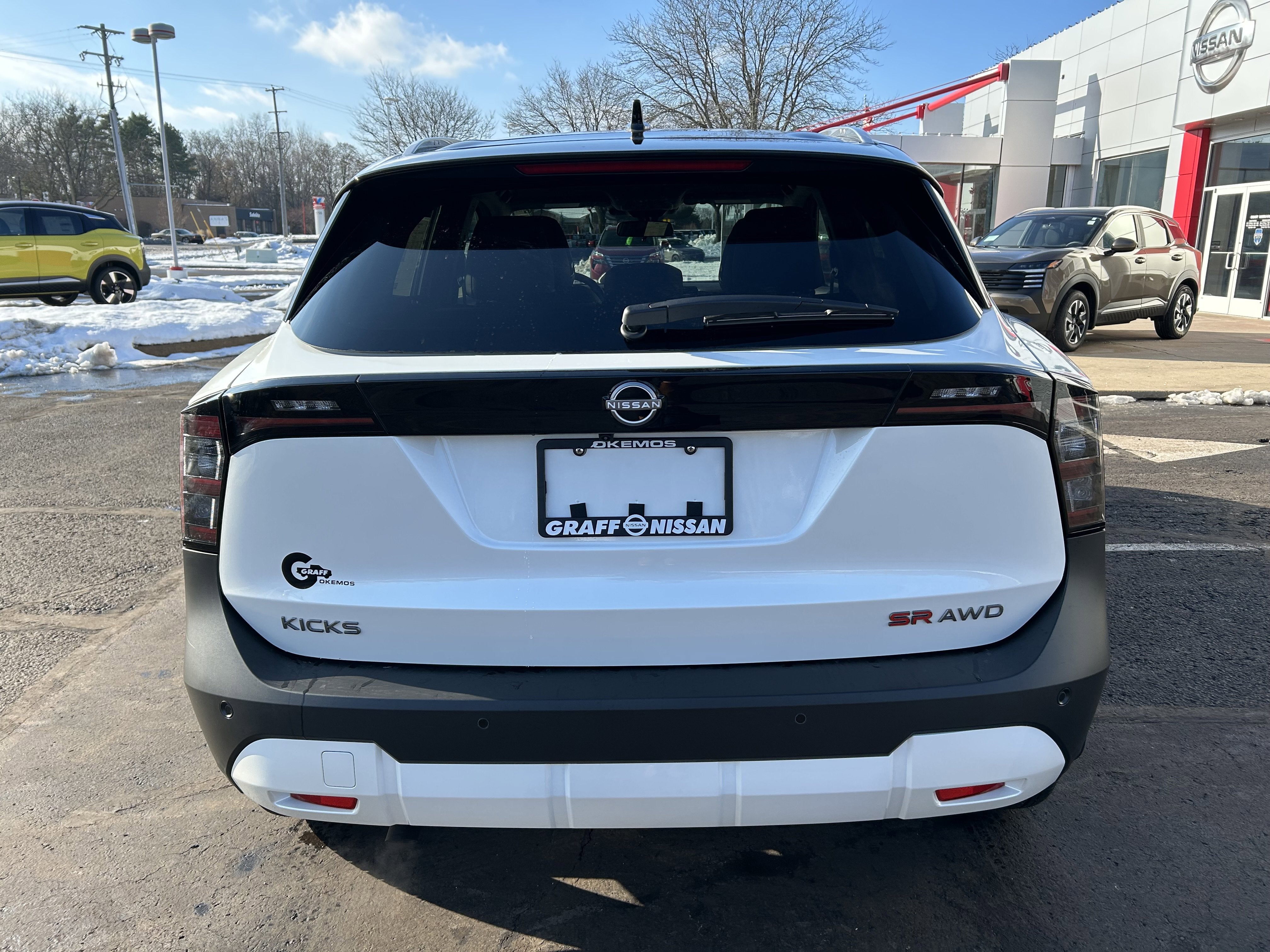 2026 Nissan Kicks SR