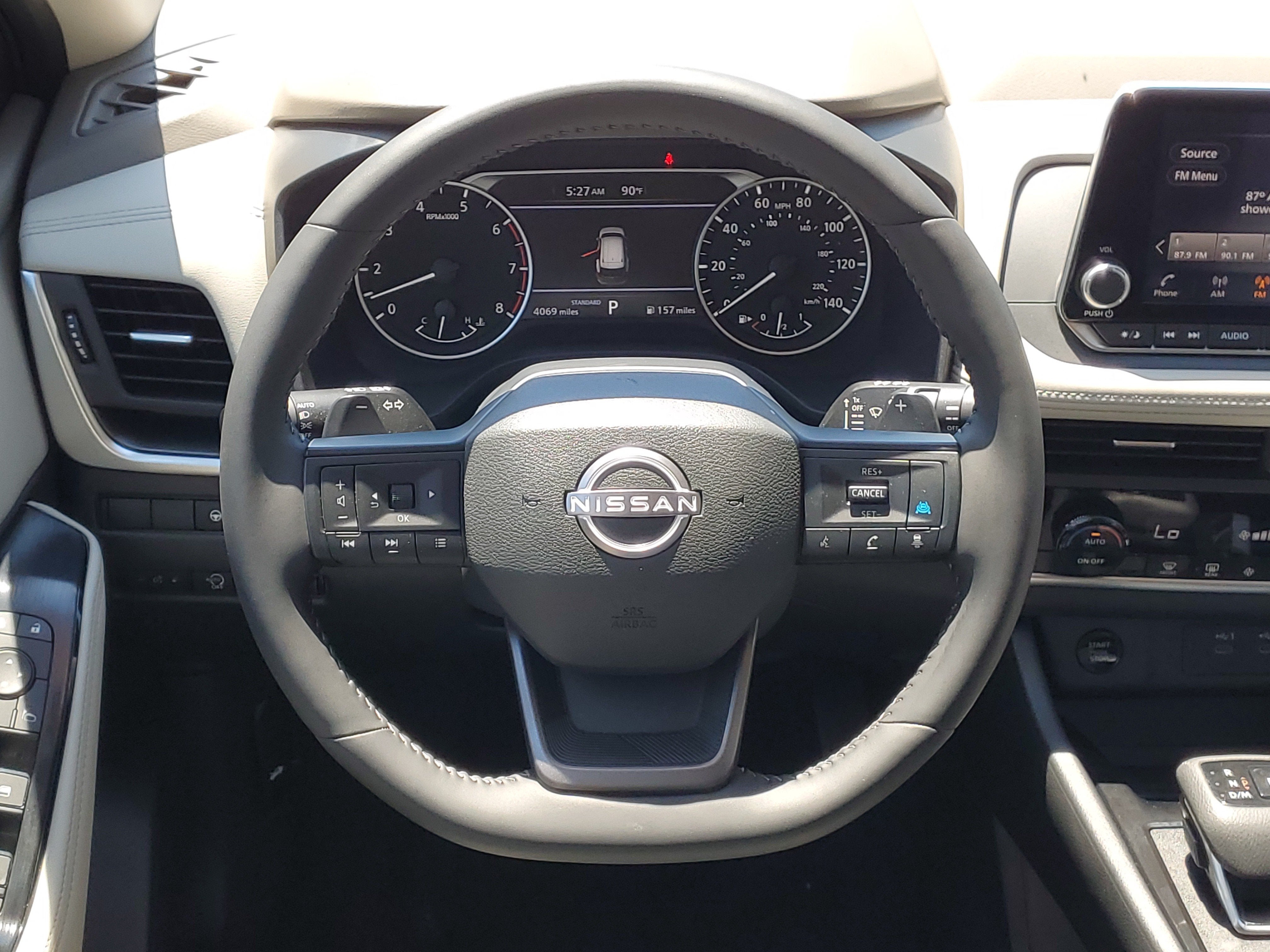 2025 Nissan Rogue SV