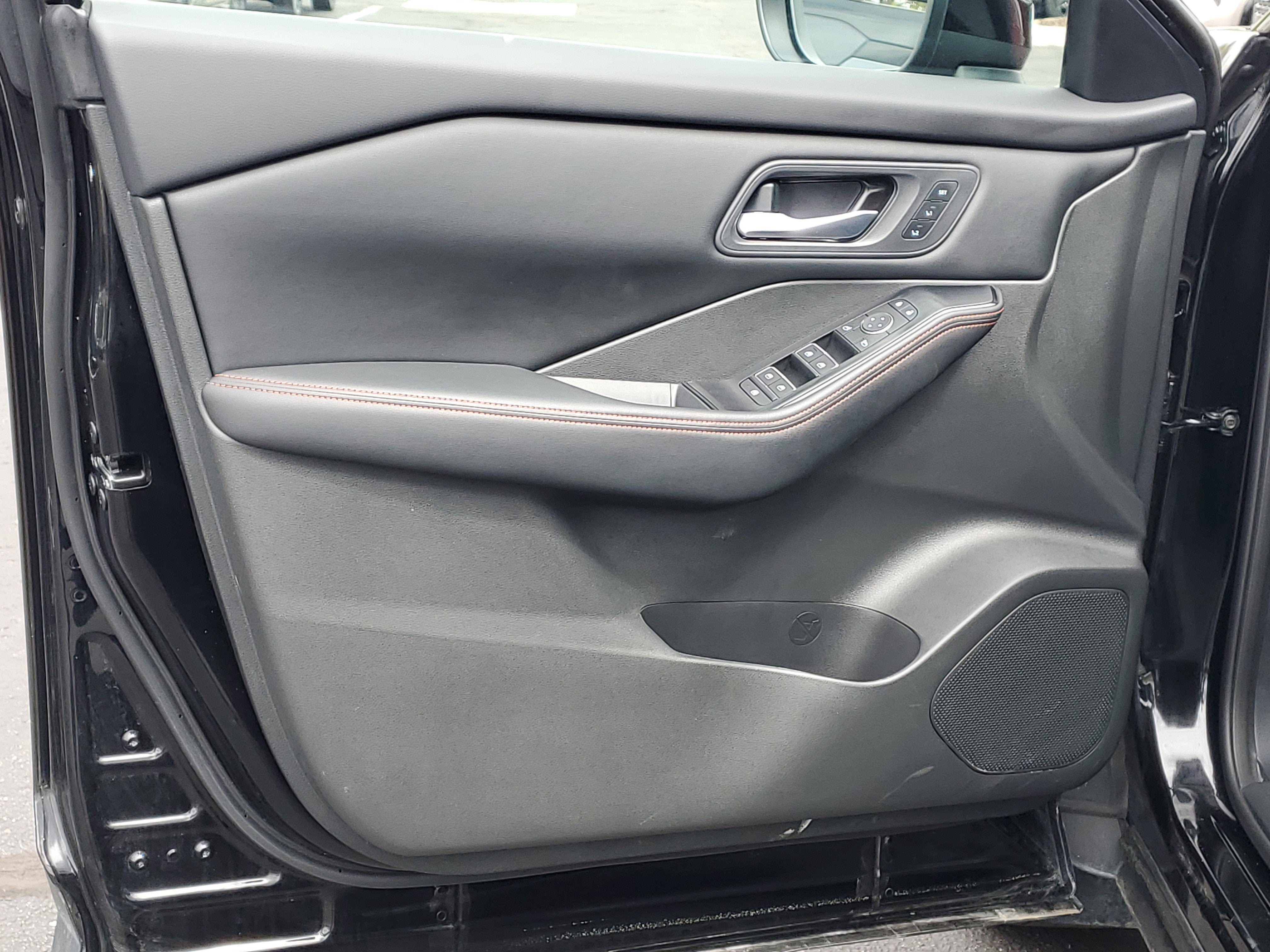 2025 Nissan Rogue Rock Creek®