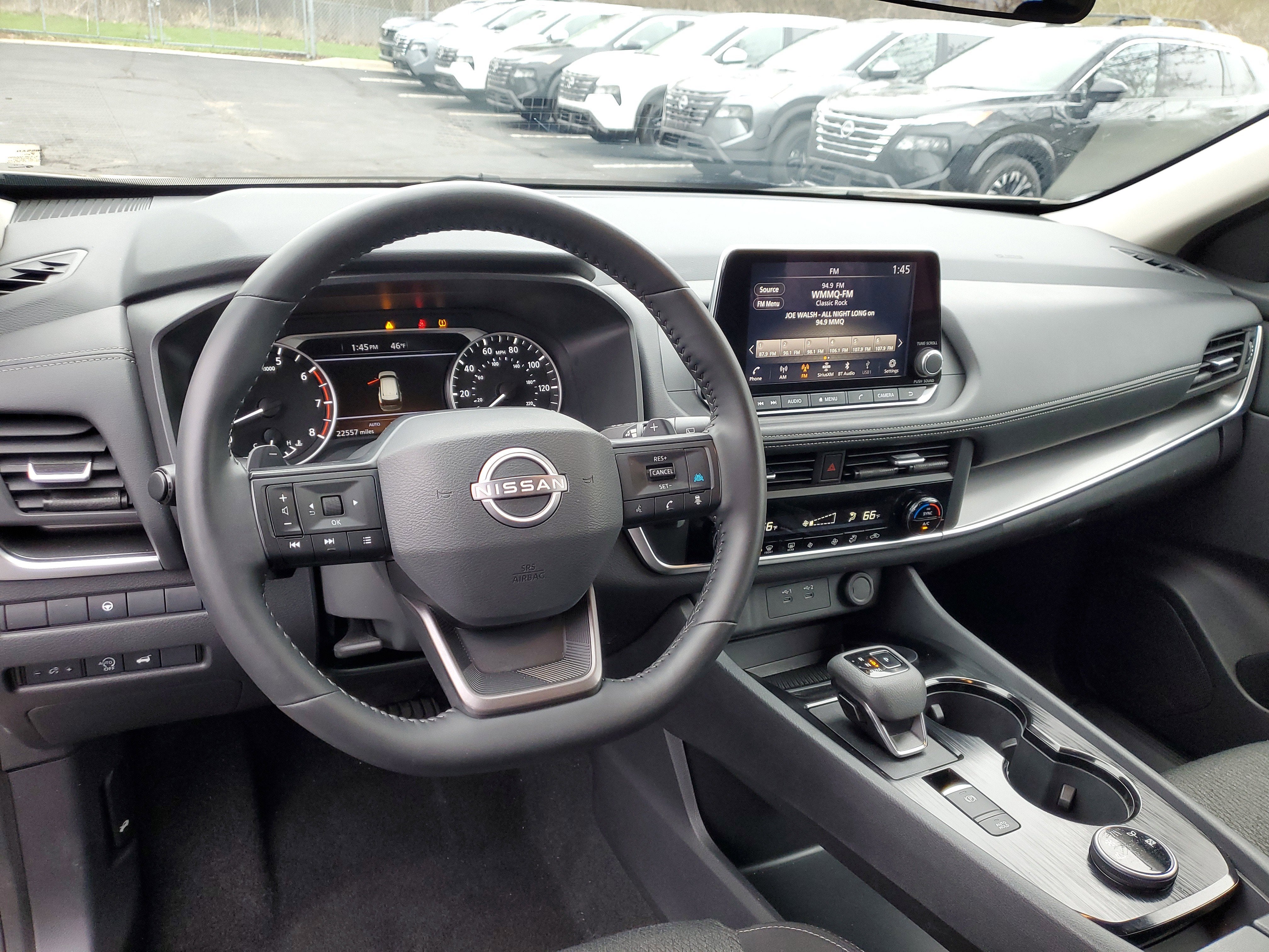 2025 Nissan Rogue SV