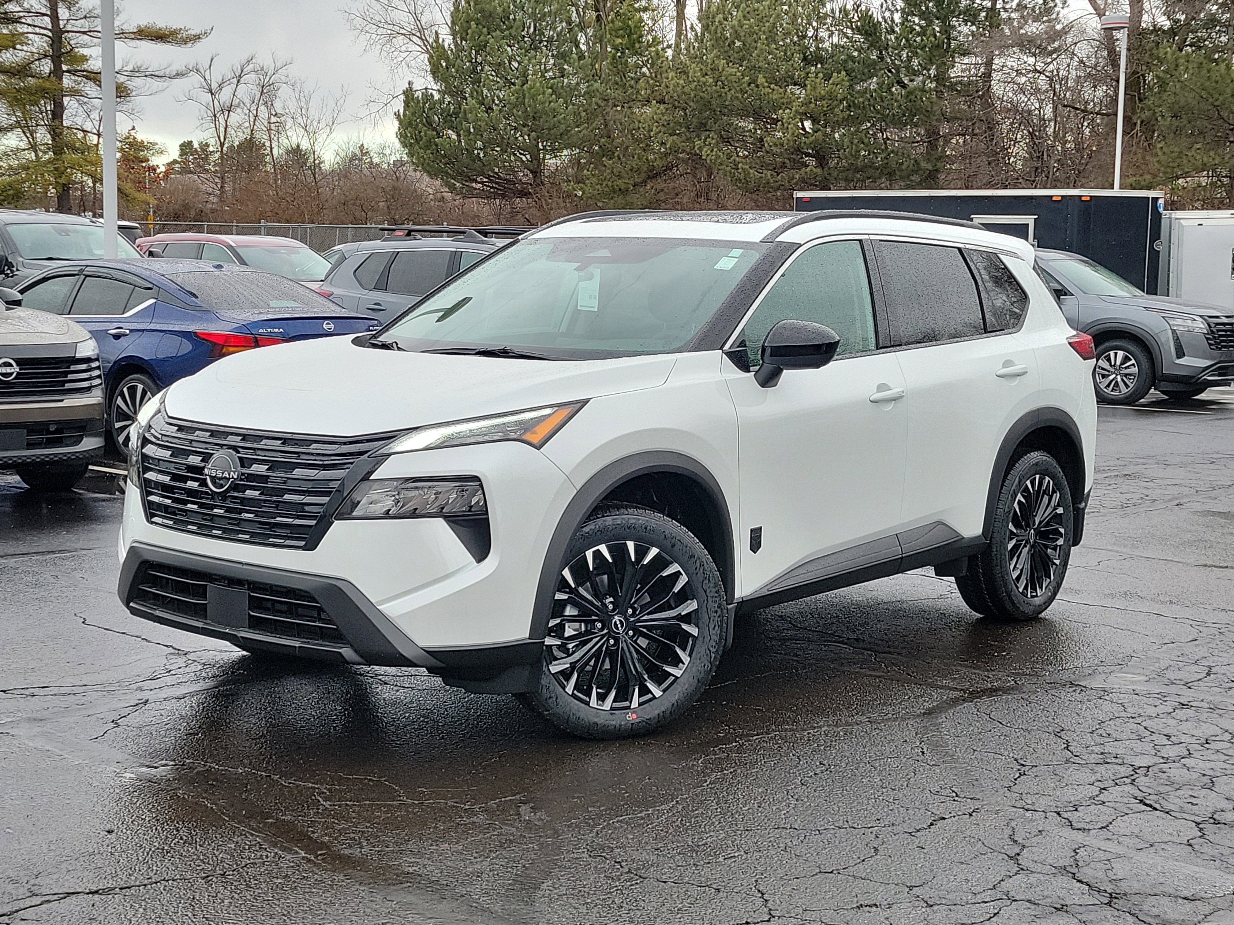 2026 Nissan Rogue Dark Armor™