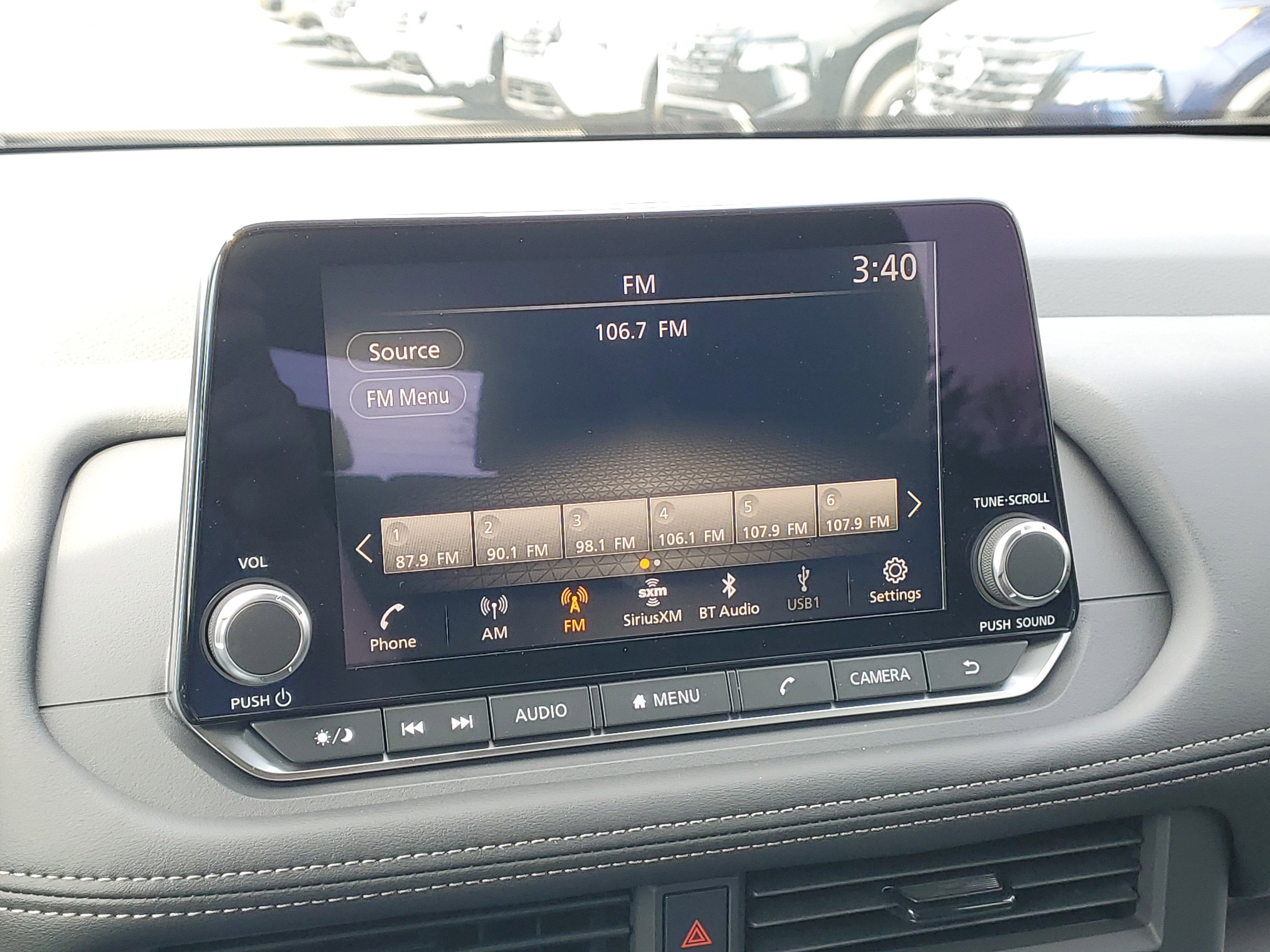 2026 Nissan Rogue SV