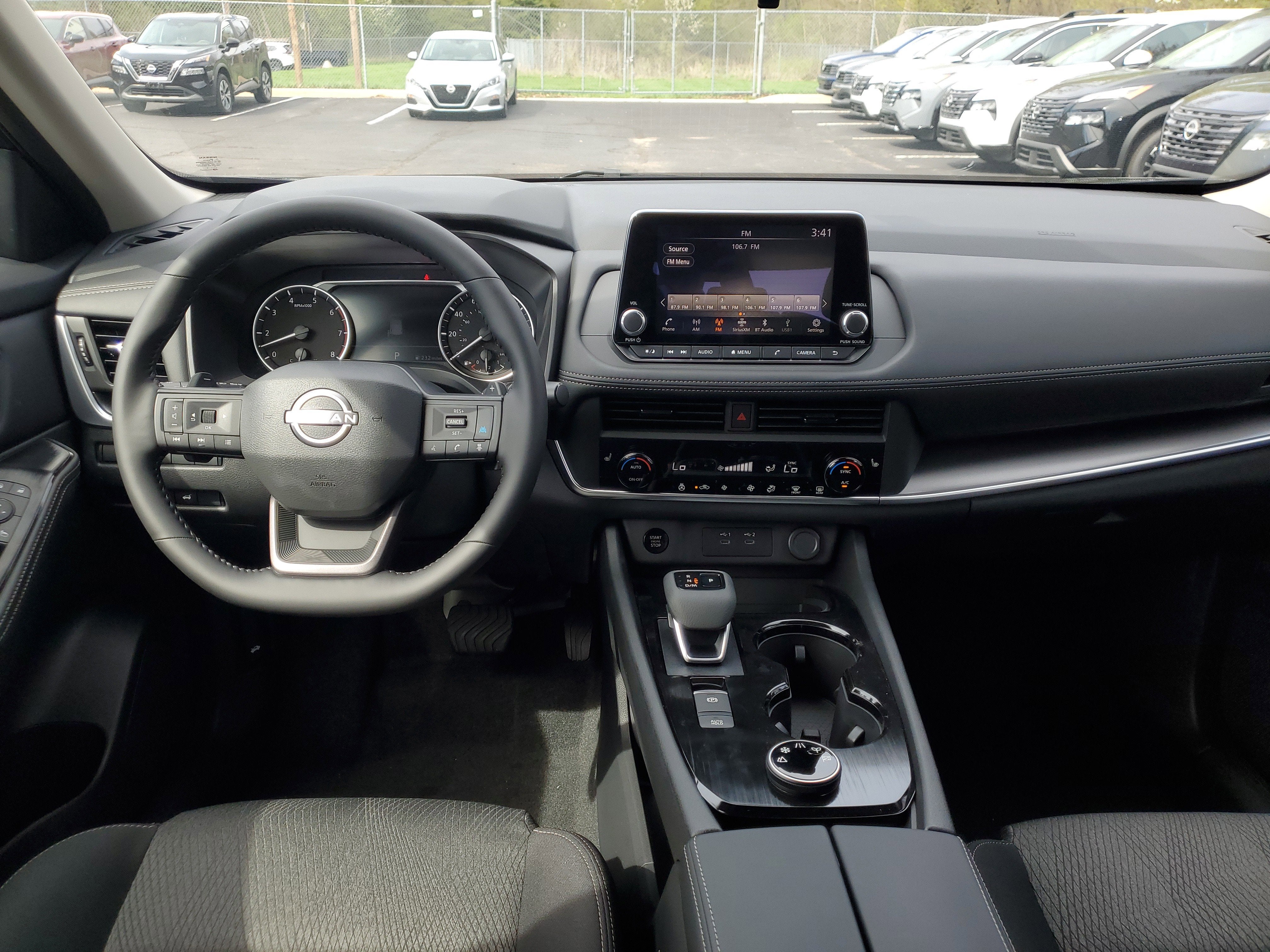 2026 Nissan Rogue SV