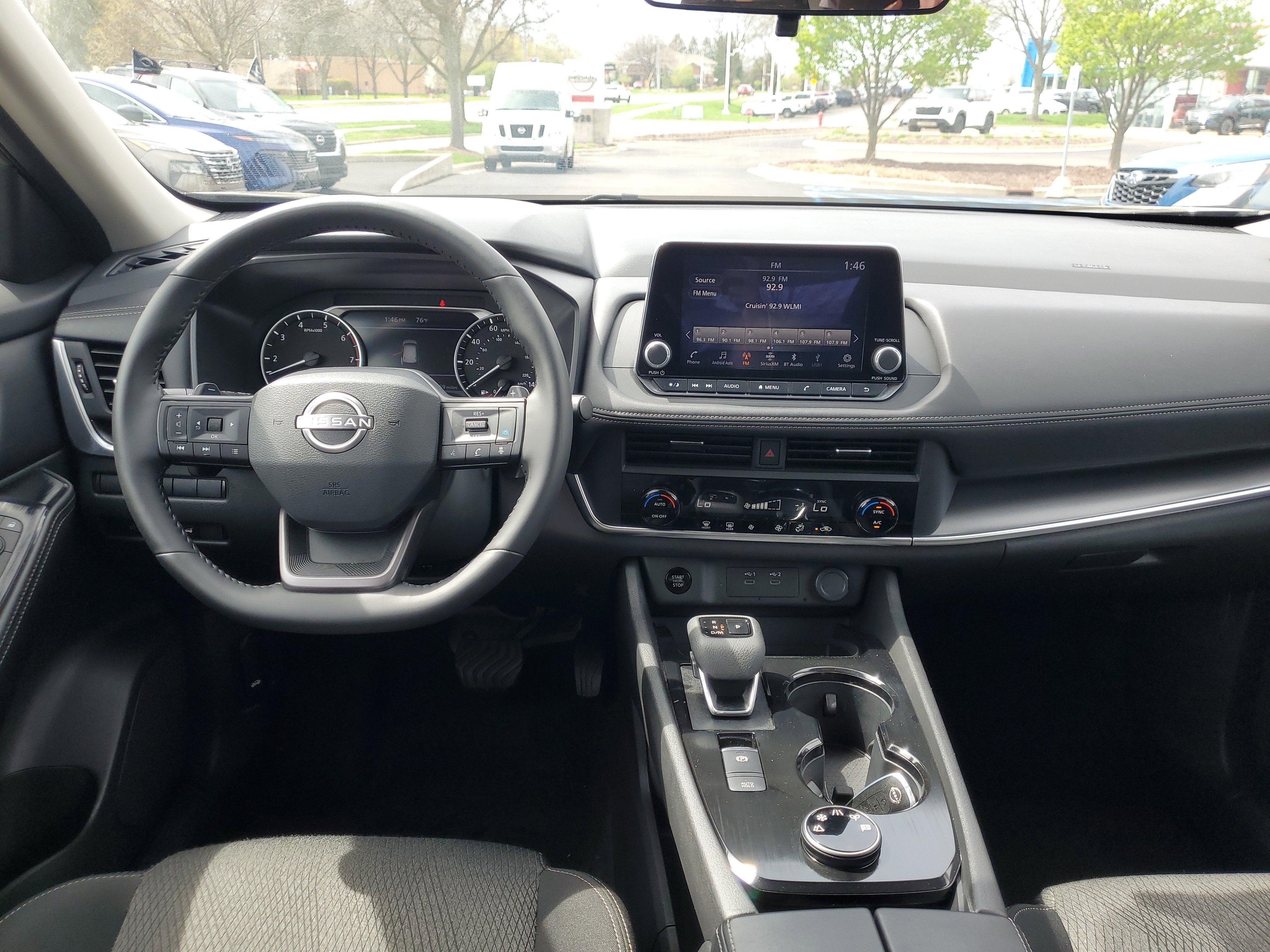 2025 Nissan Rogue SV