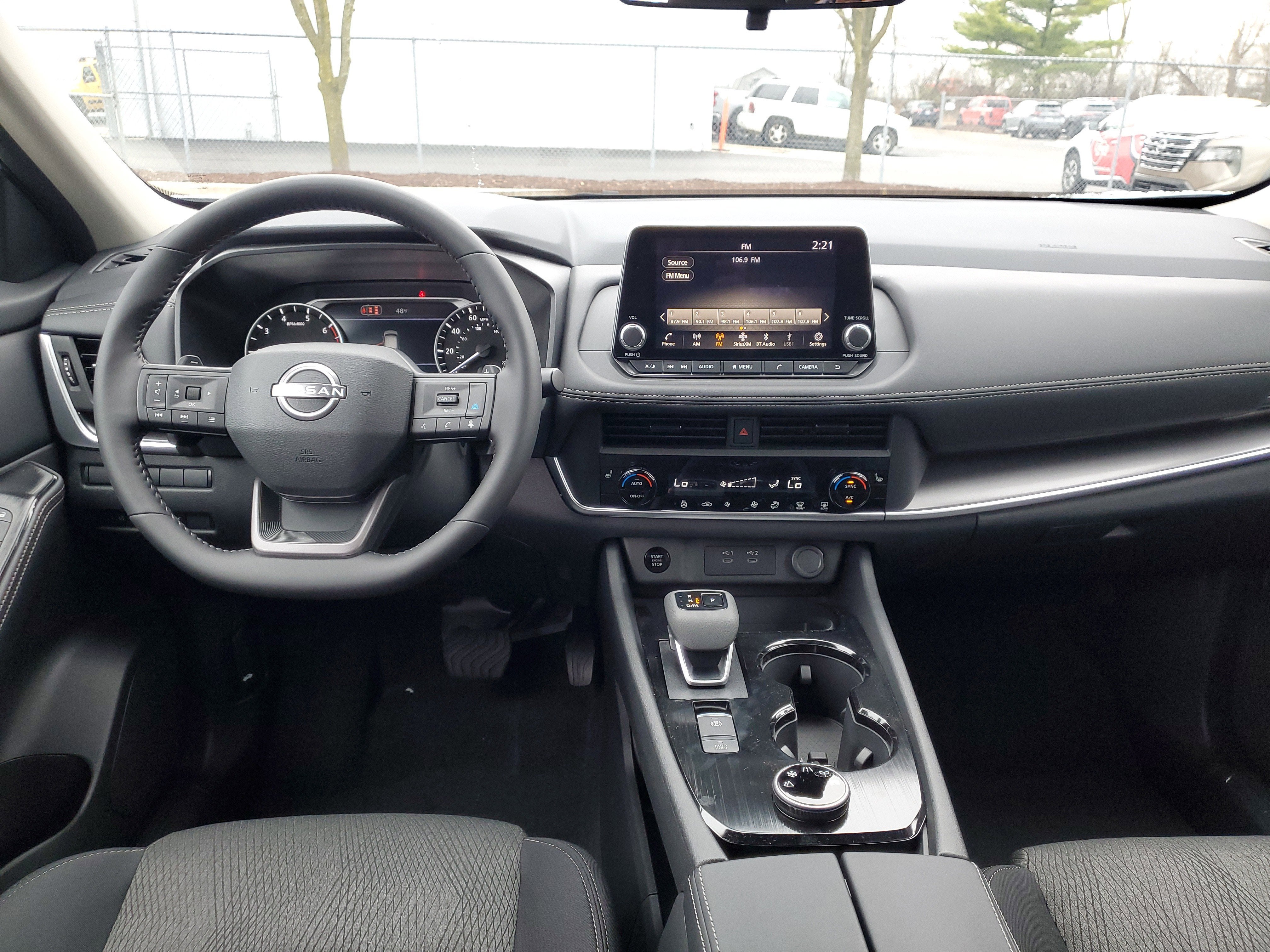 2026 Nissan Rogue SV