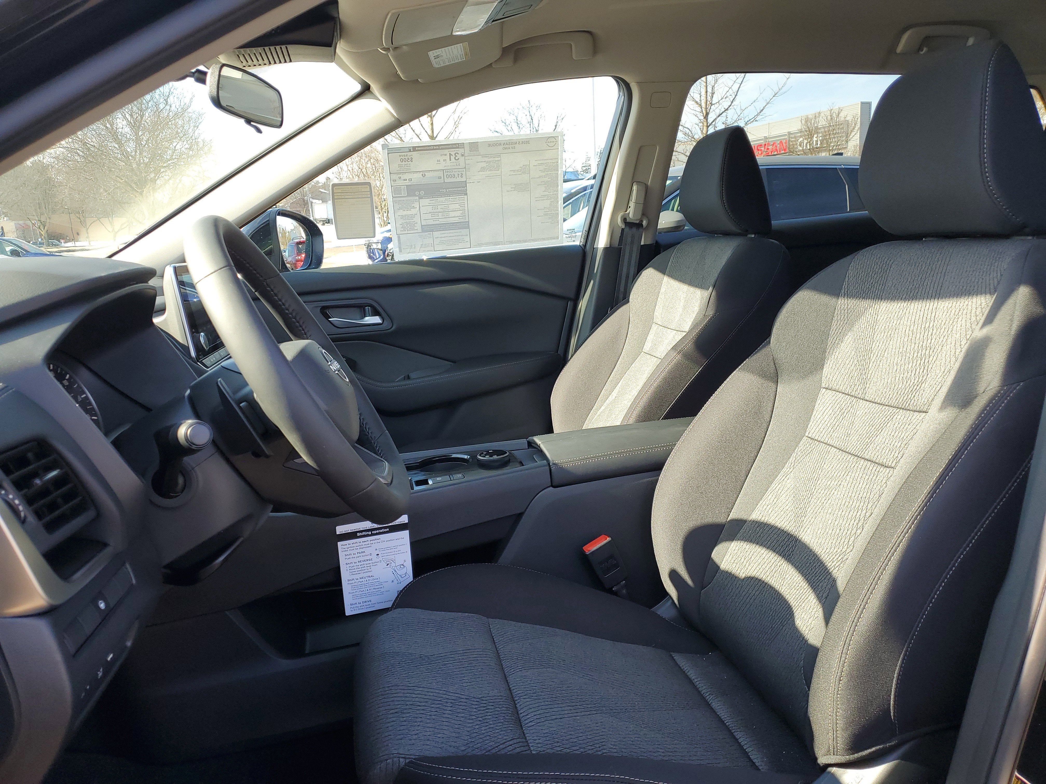 2026 Nissan Rogue SV