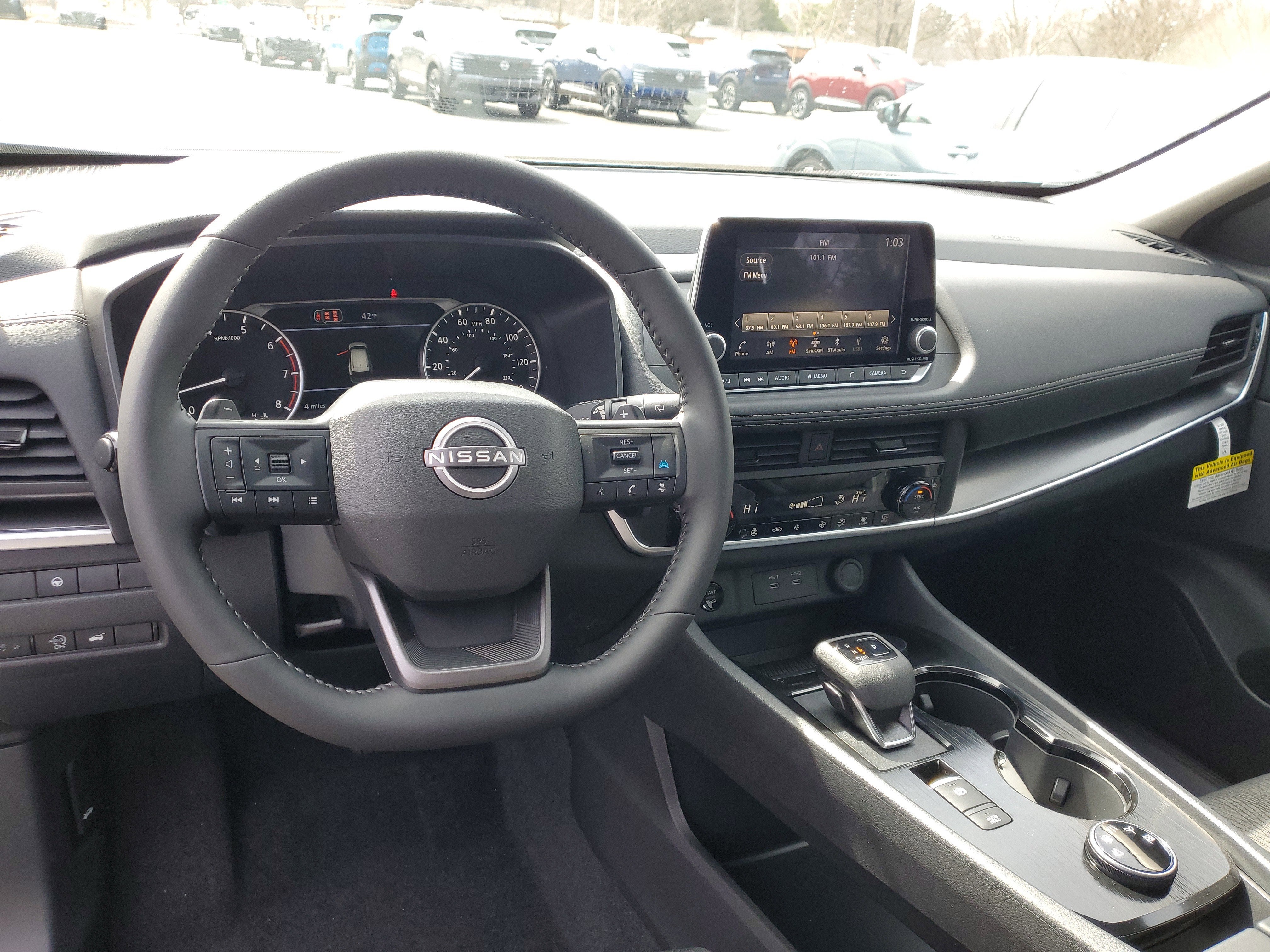 2026 Nissan Rogue SV