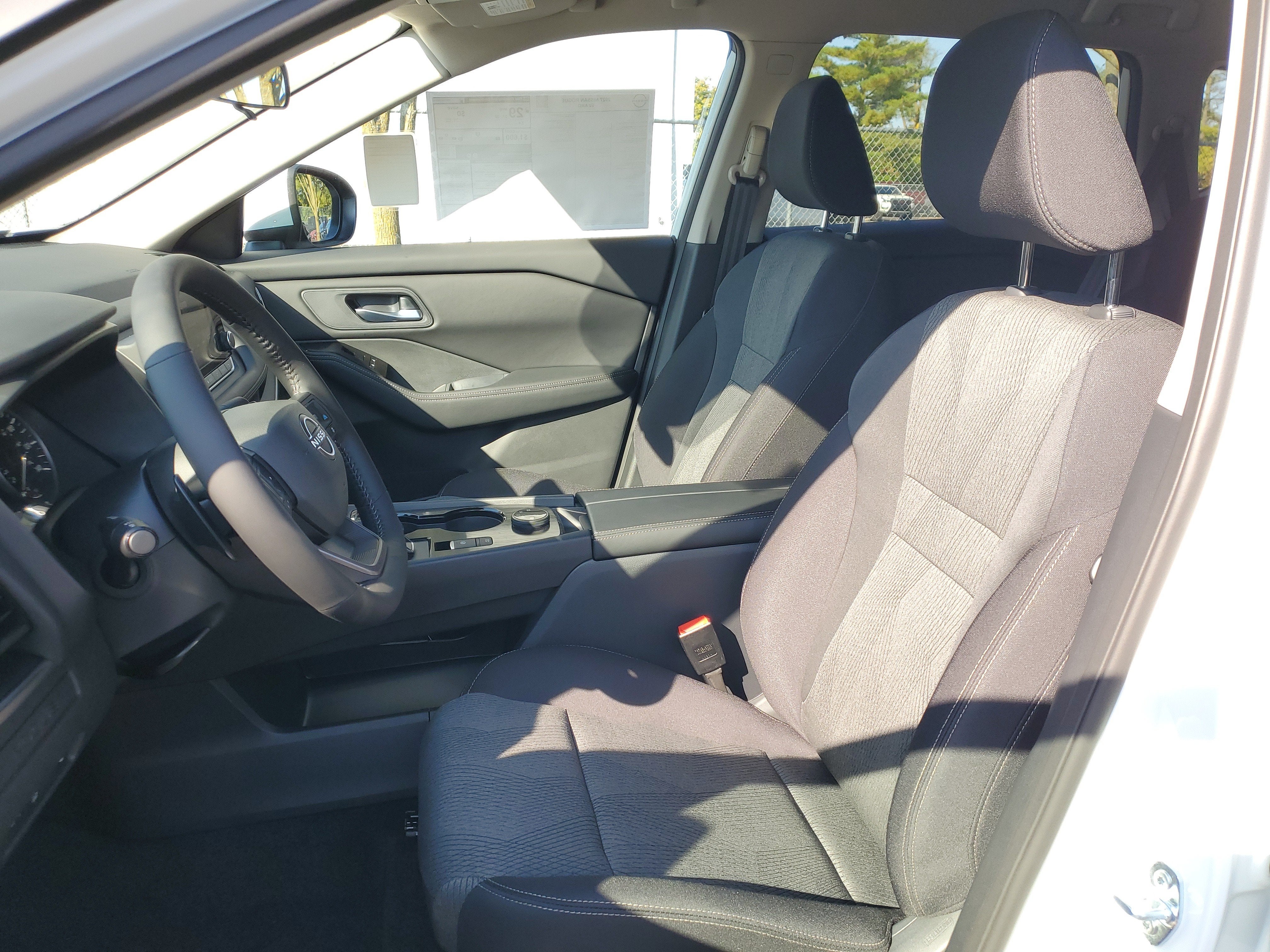 2027 Nissan Rogue SV