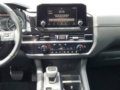 2022 Nissan Pathfinder SV