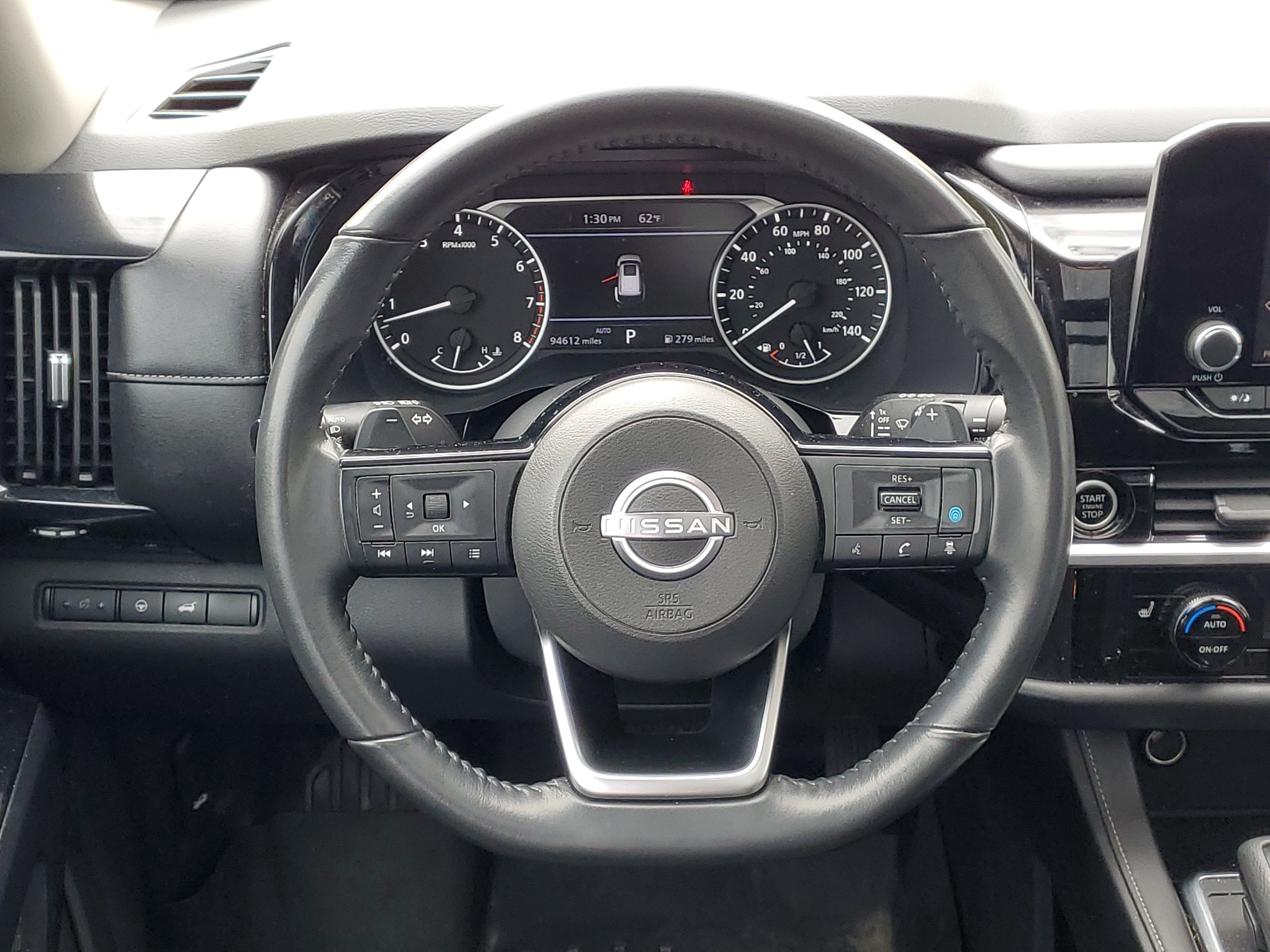 2022 Nissan Pathfinder SV