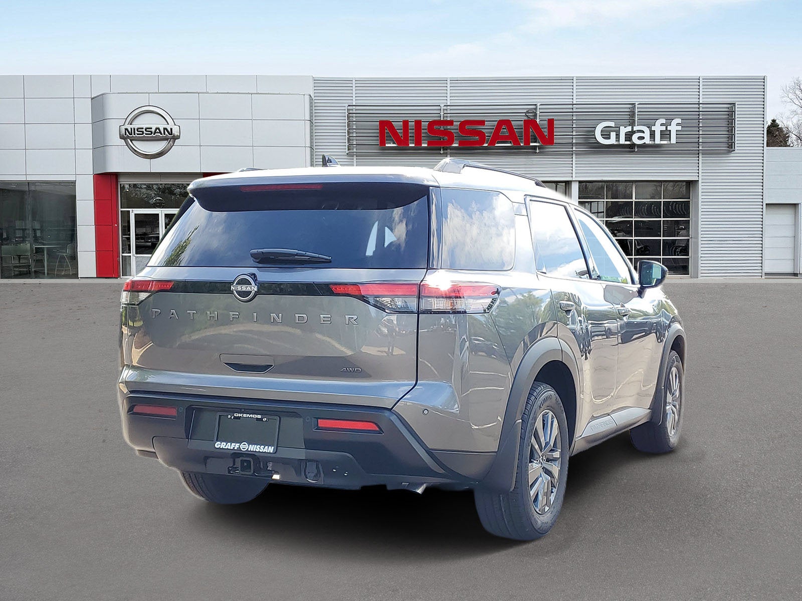 2026 Nissan Pathfinder SV
