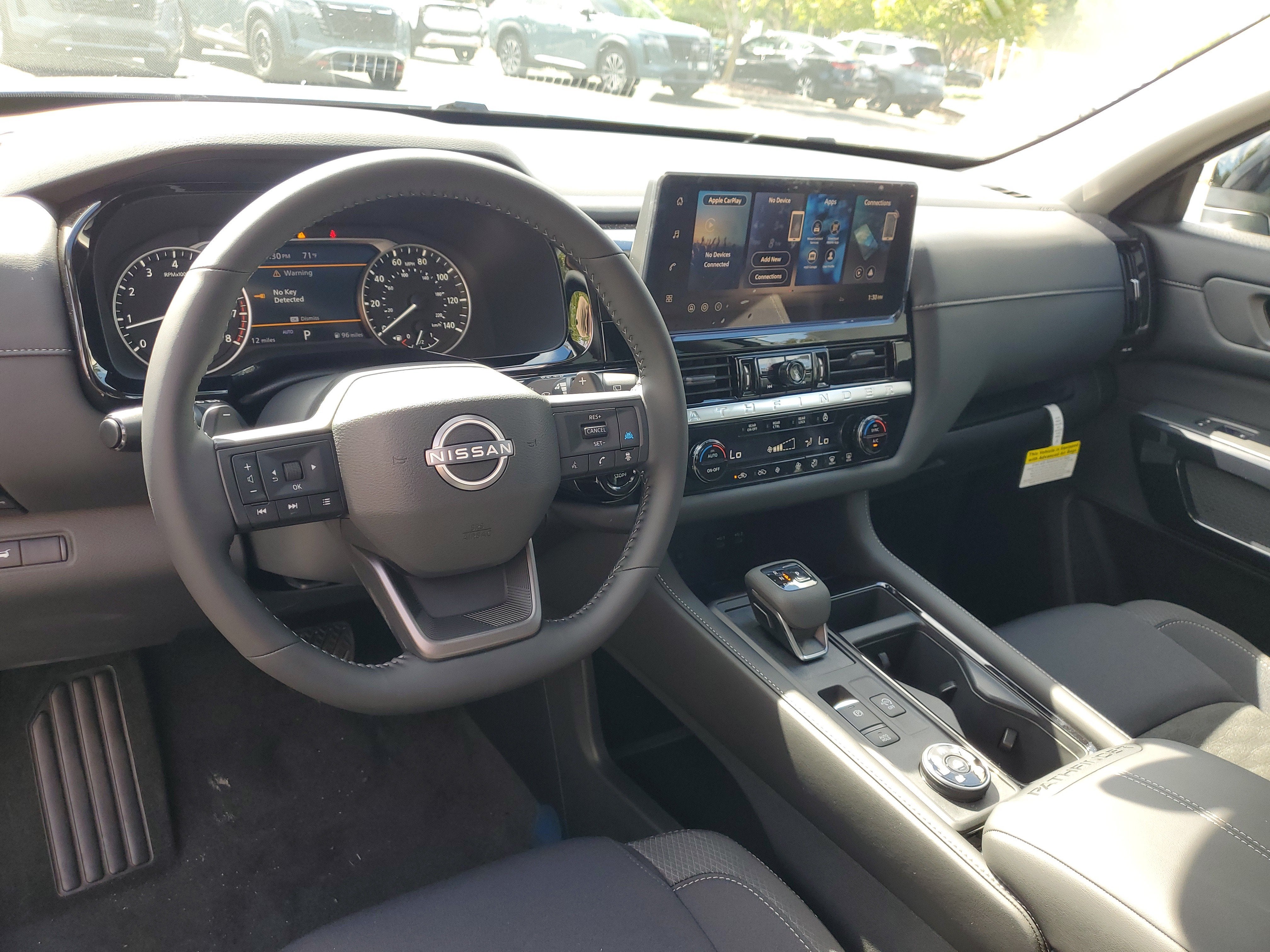 2026 Nissan Pathfinder SV