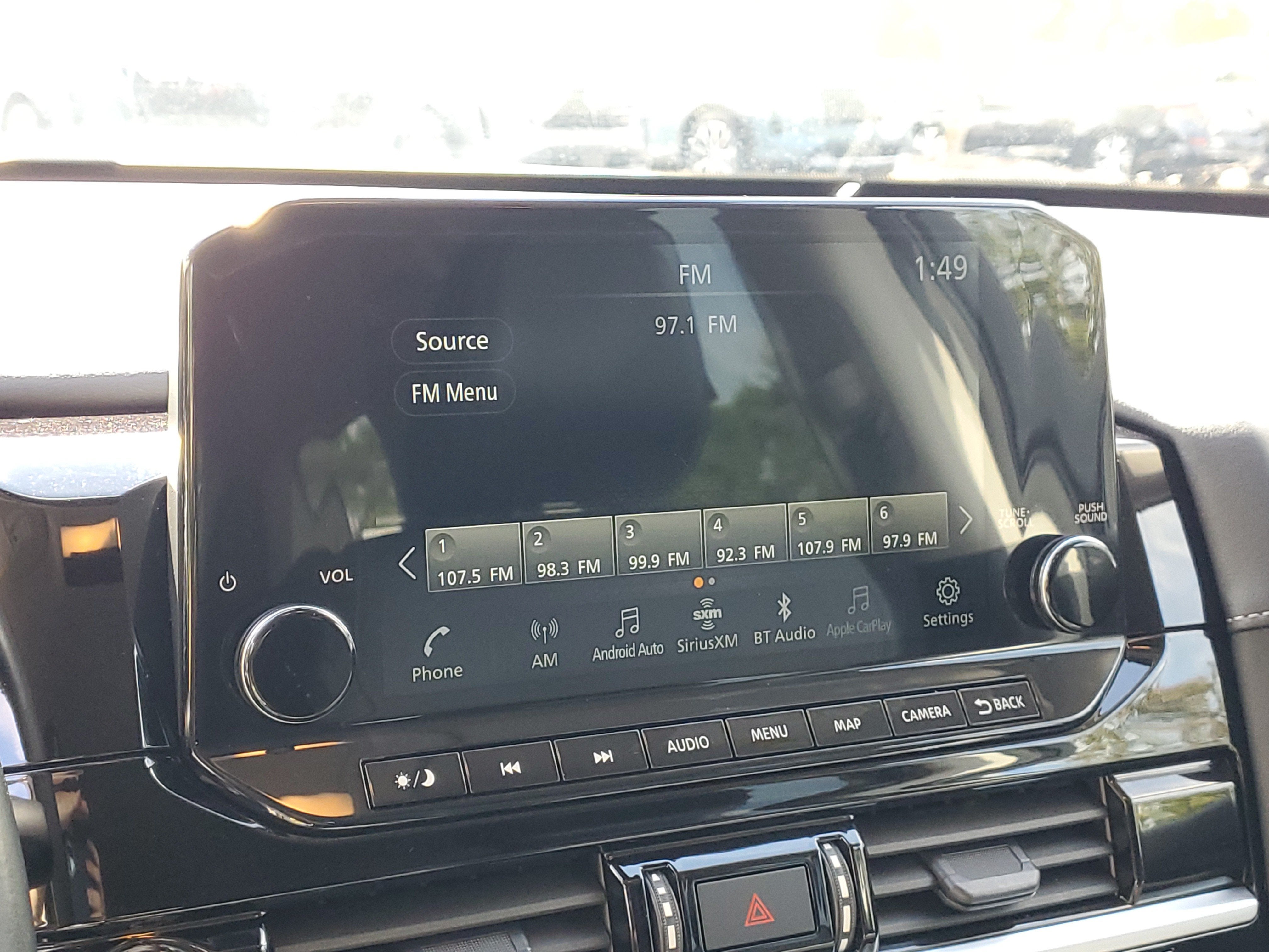 2023 Nissan Pathfinder SL