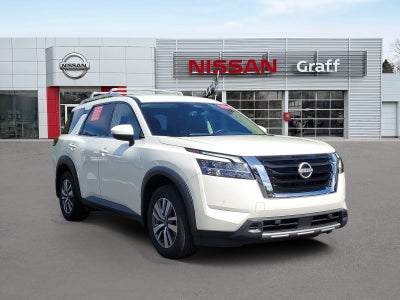 2023 Nissan Pathfinder SL