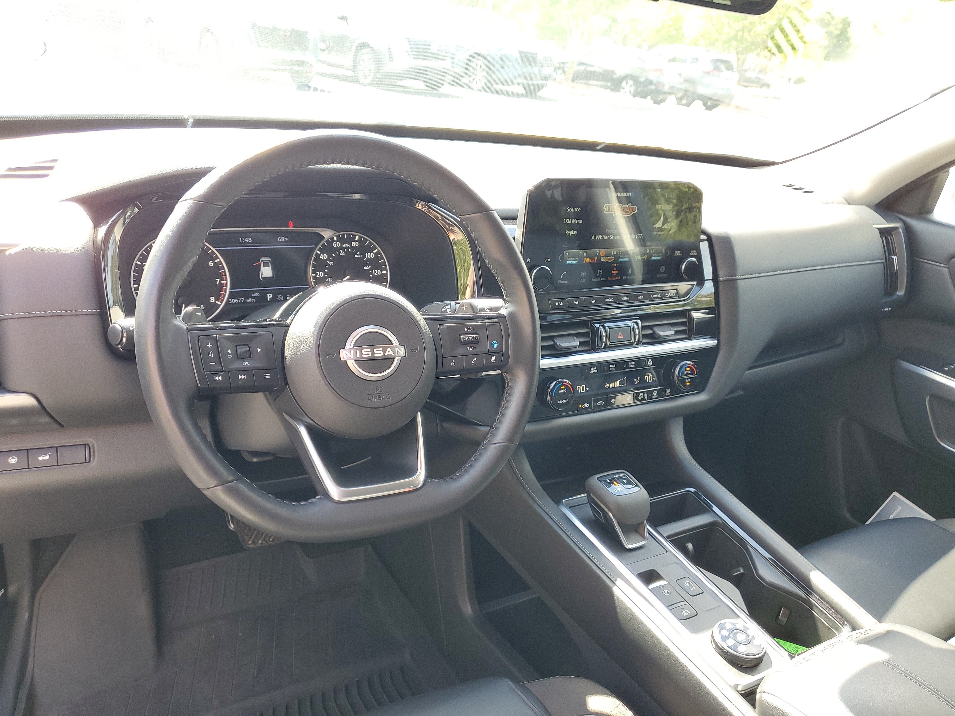 2023 Nissan Pathfinder SL