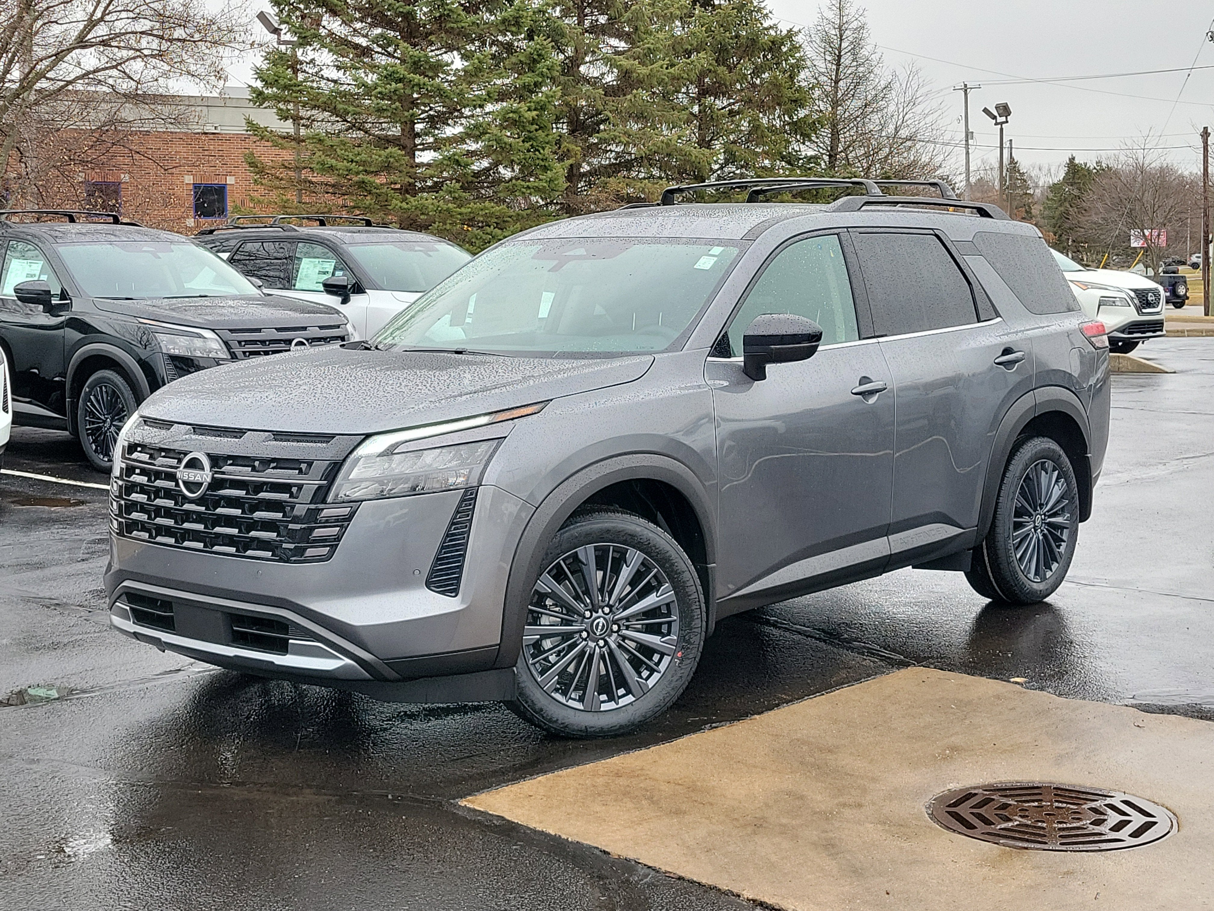 2026 Nissan Pathfinder SL