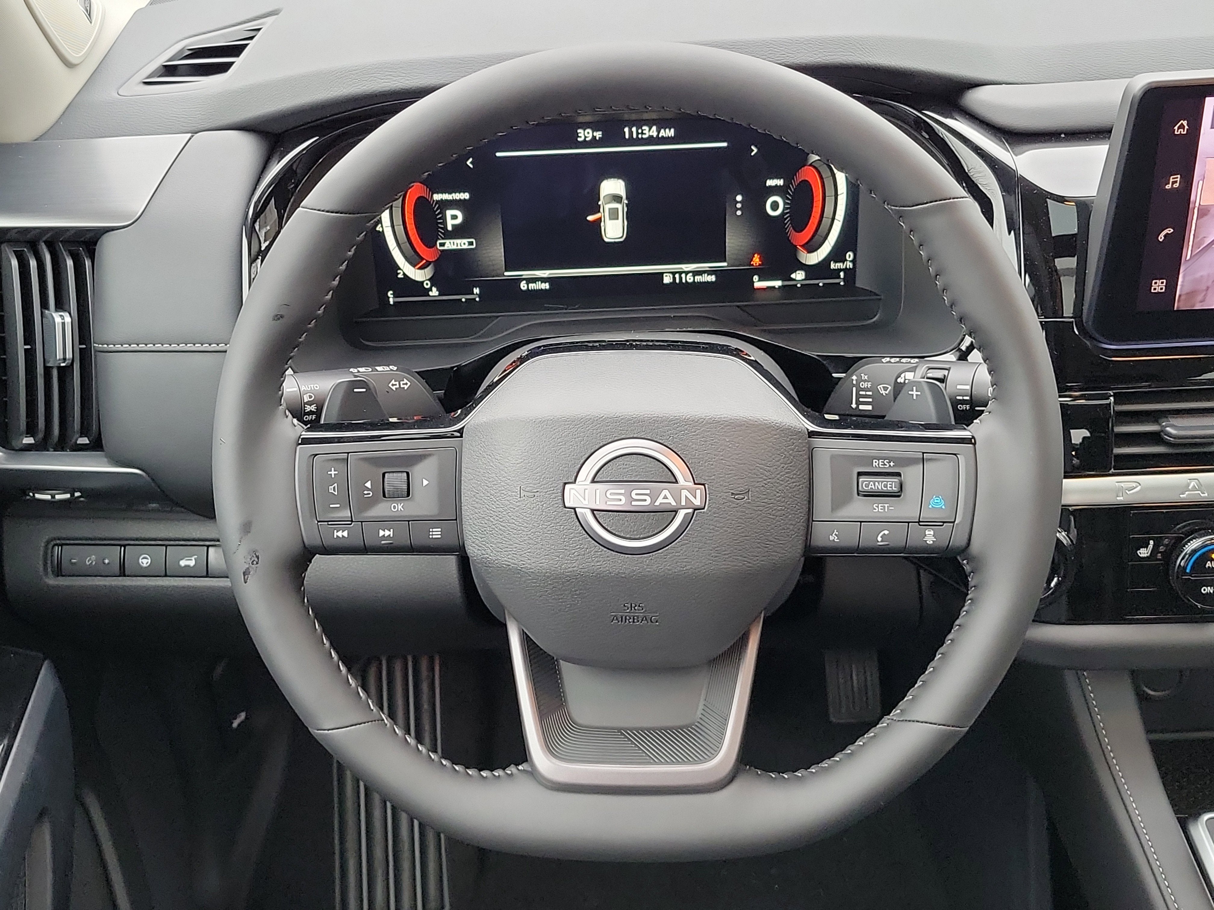 2026 Nissan Pathfinder SL