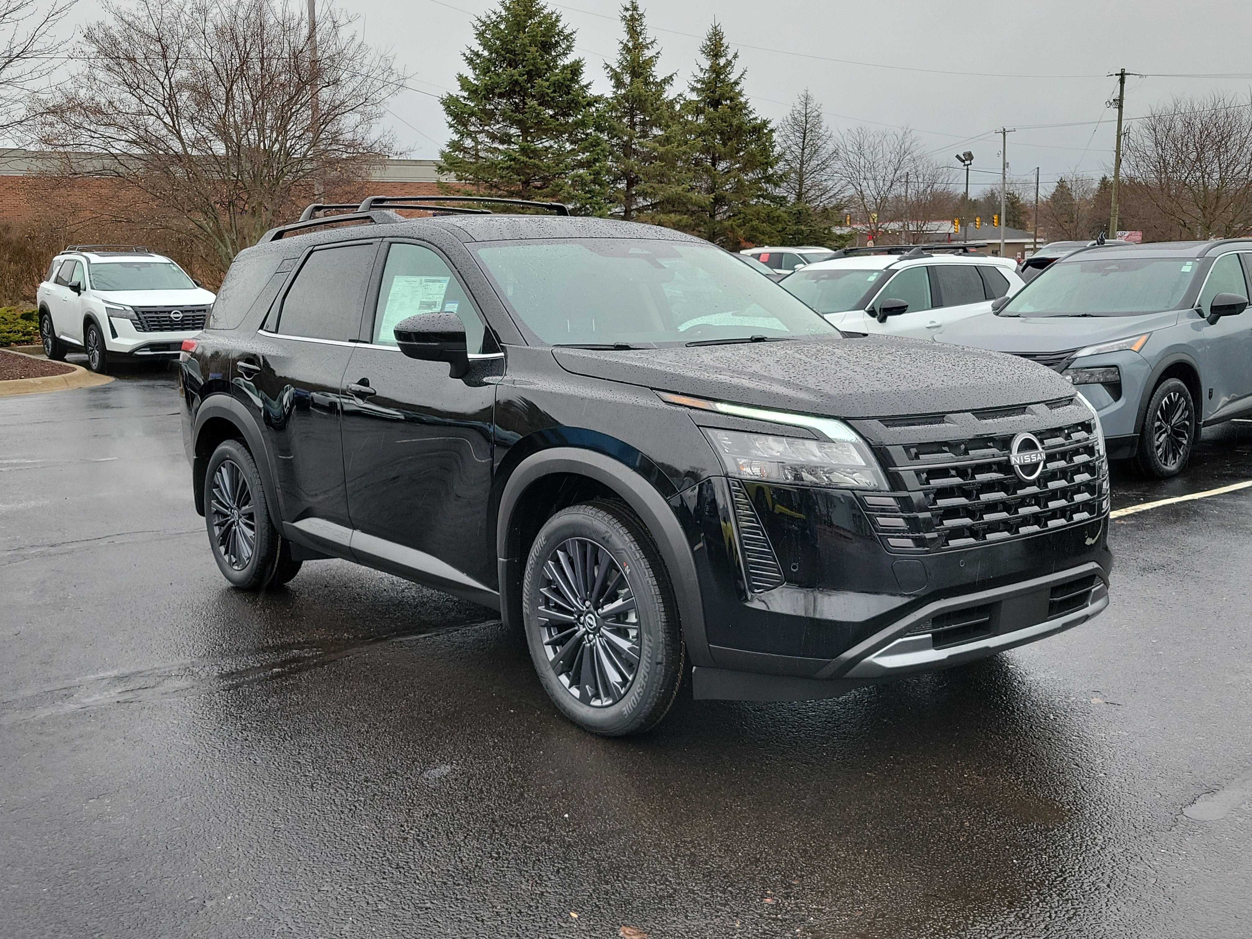 2026 Nissan Pathfinder SL