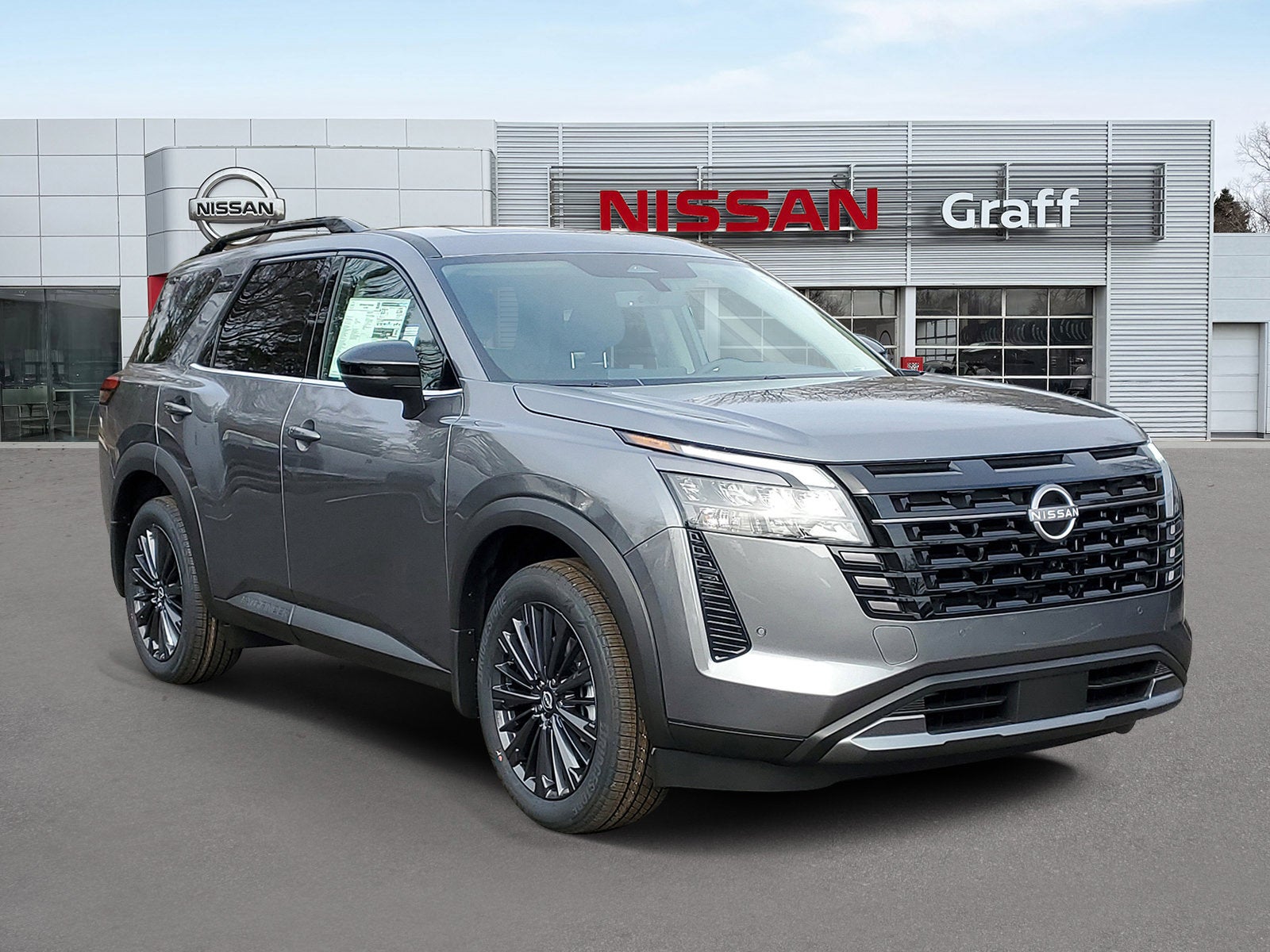 2026 Nissan Pathfinder SL