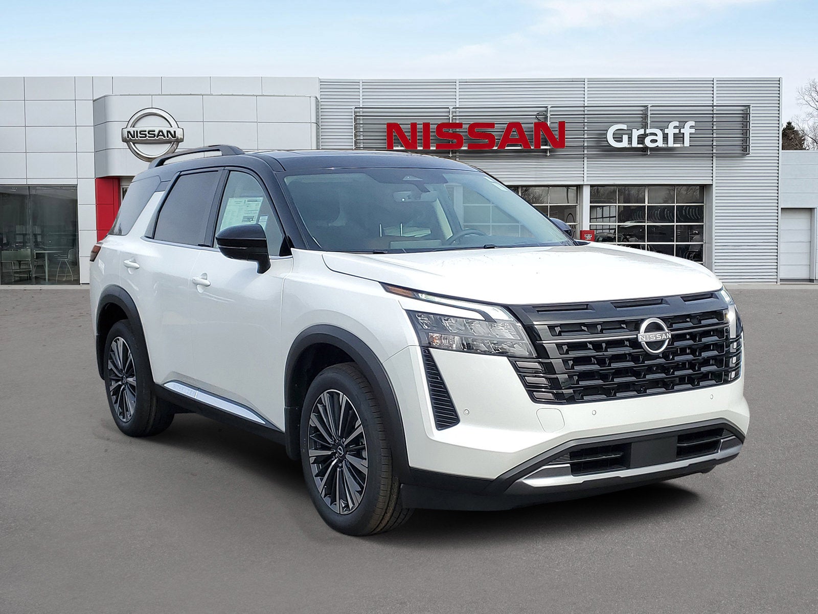 2026 Nissan Pathfinder Platinum