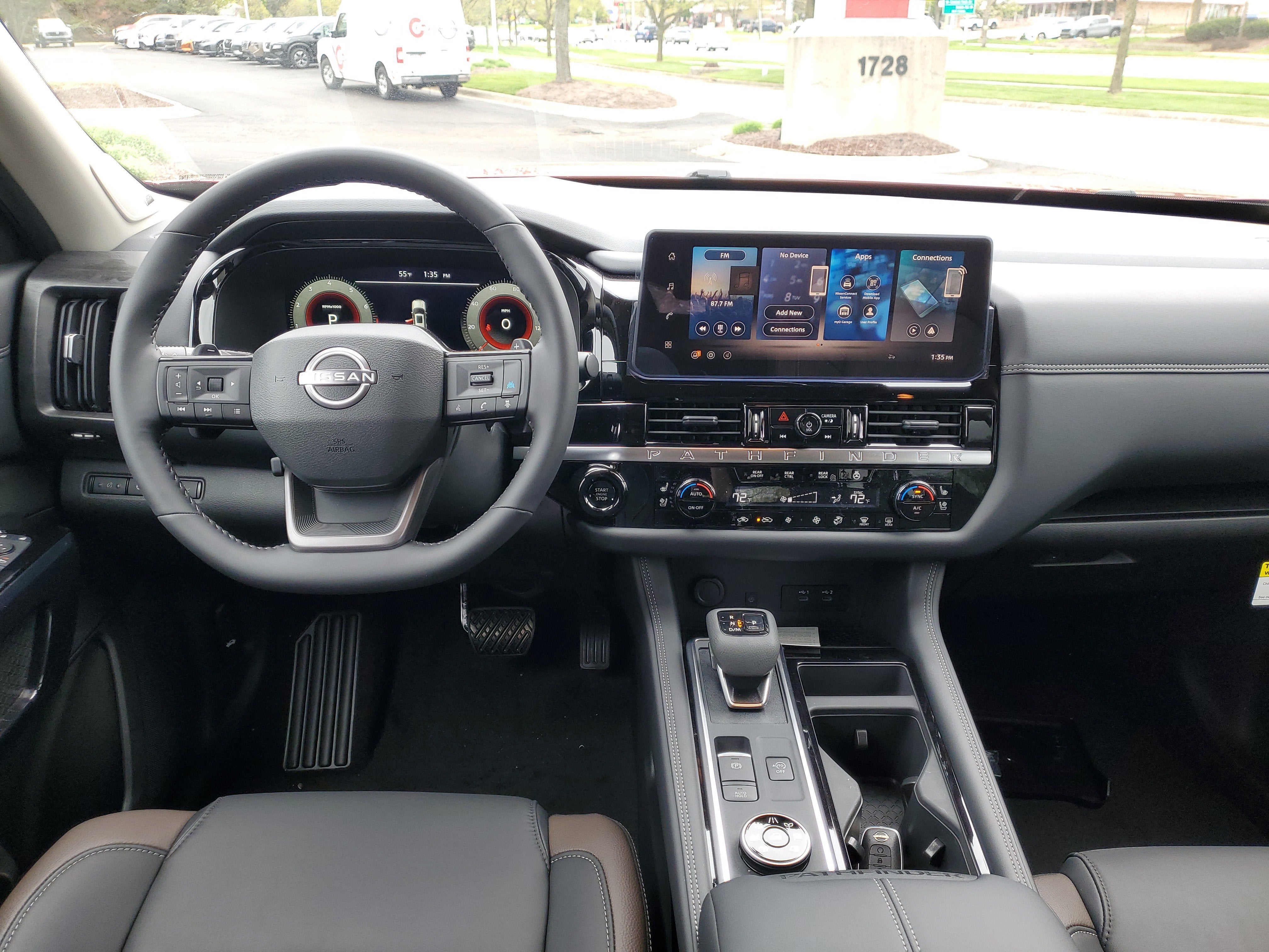 2026 Nissan Pathfinder Platinum
